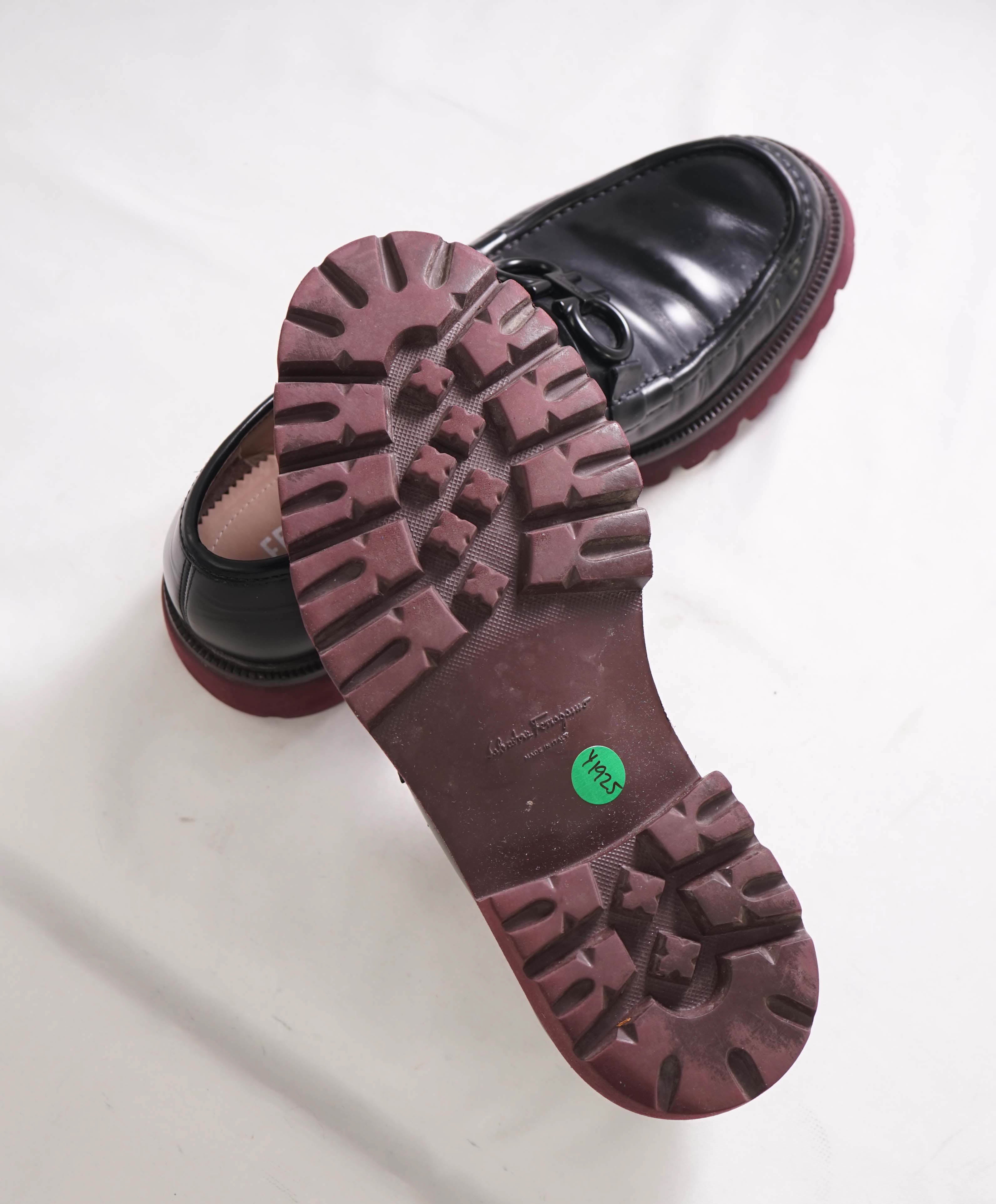 $930 SALVATORE FERRAGAMO - *BLEEKER* Black Leather Lug Sole Loafer - 9.5 EE US