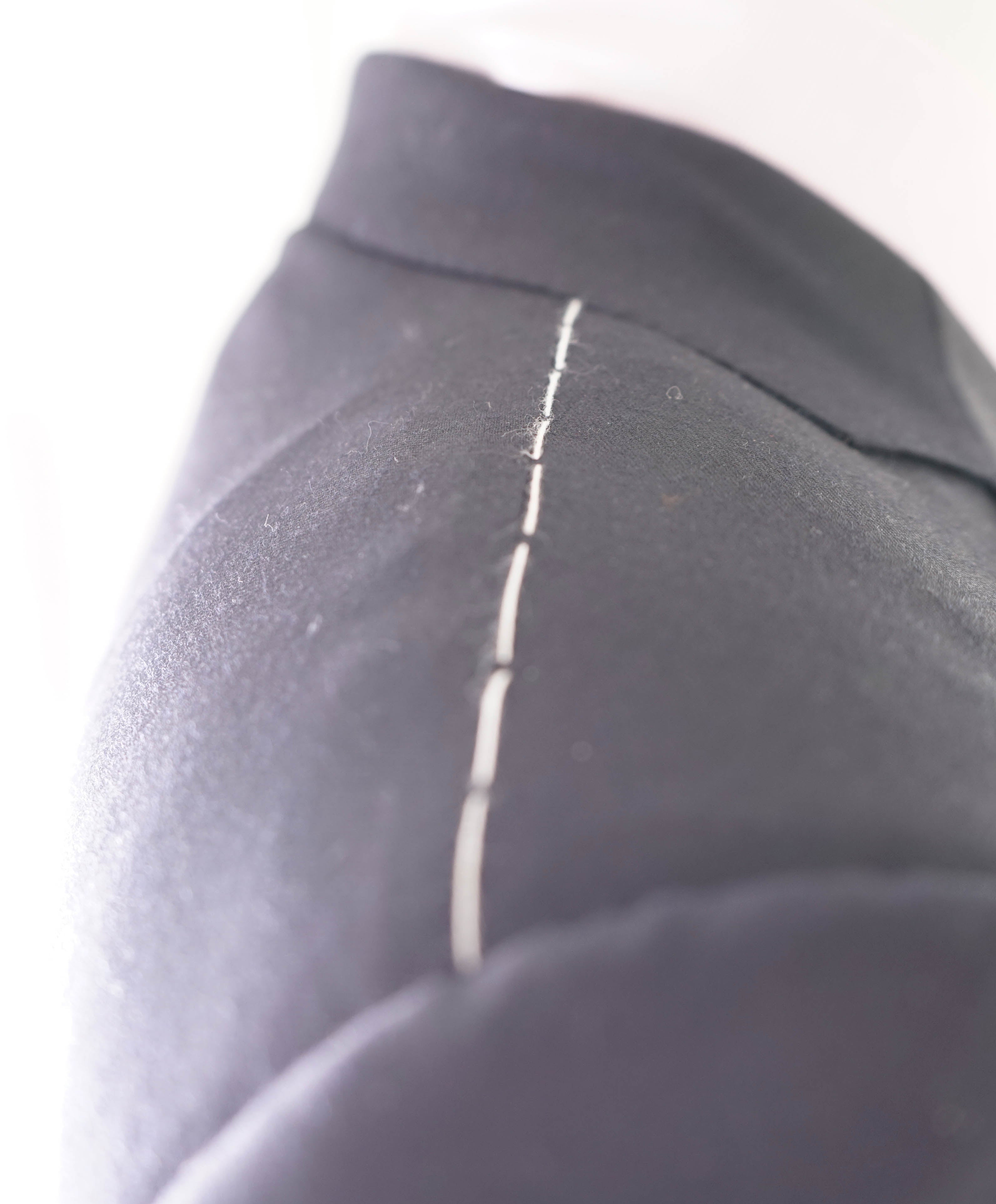 $3,995 ERMENEGILDO ZEGNA -"TROFEO" Navy CLOSET STAPLE Suit - 46L