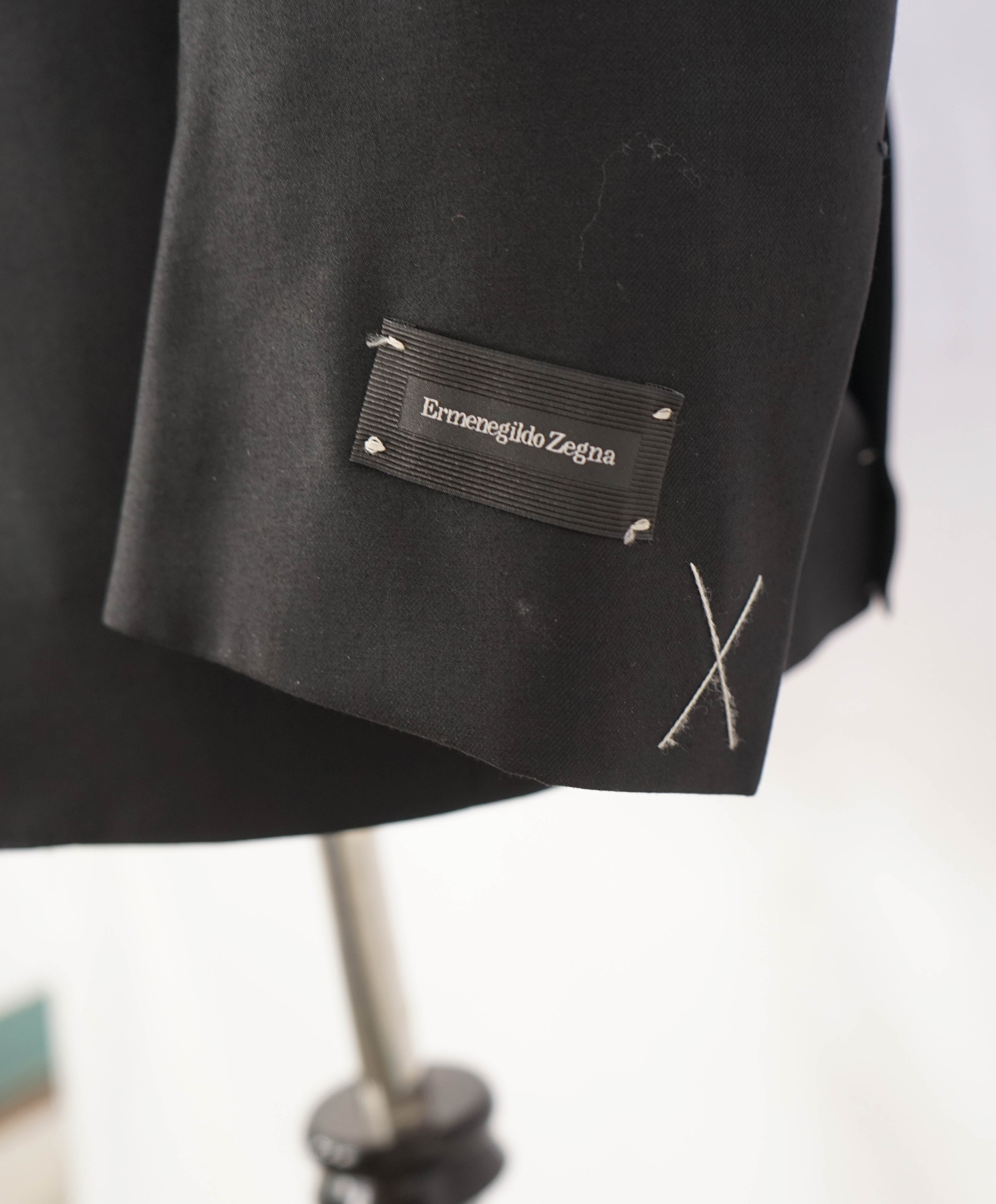 $3450 ERMENEGILDO ZEGNA - "TROFEO" Black Blazer - 36S