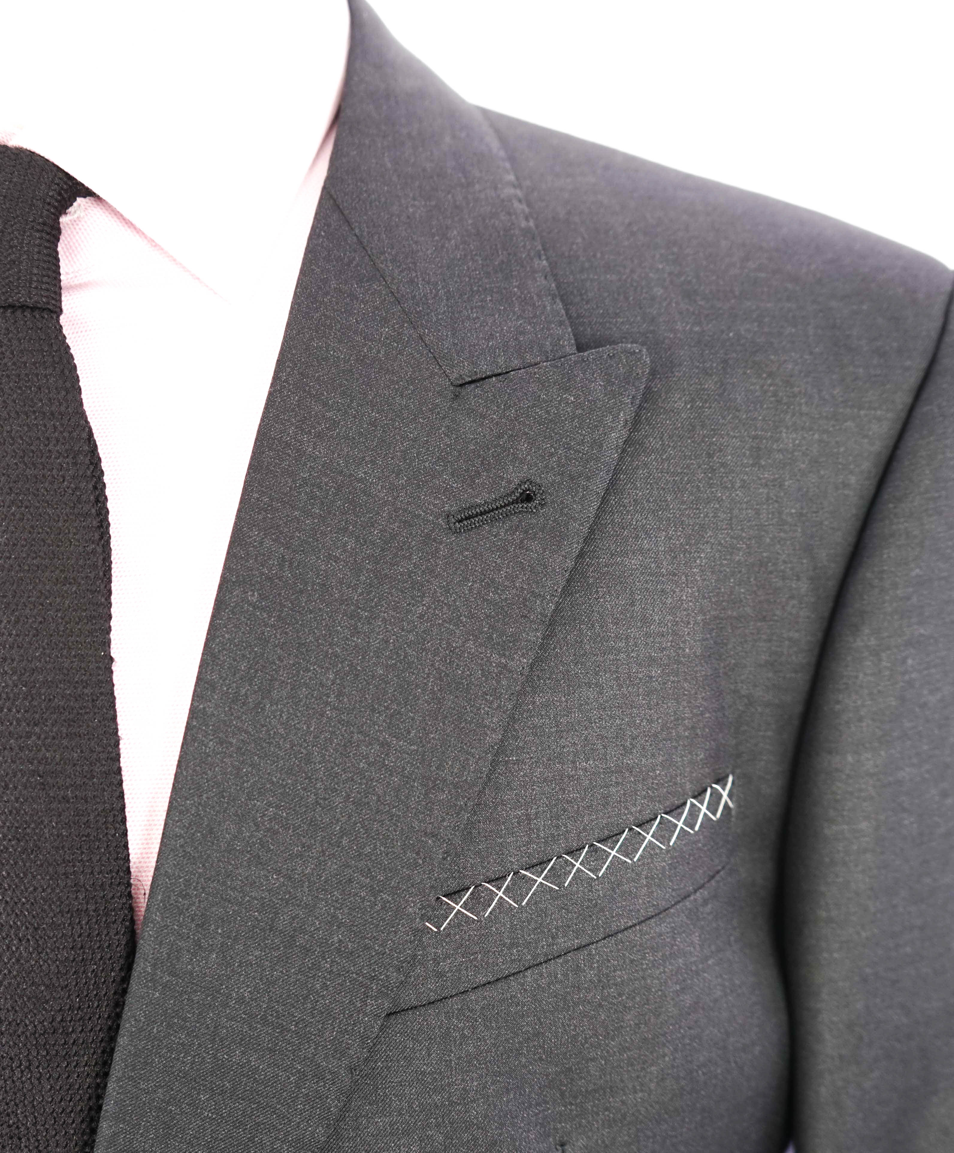 $4,595 GIORGIO ARMANI - "CAHMERE/WOOL" Gray Peak Lapel Suit - 48R