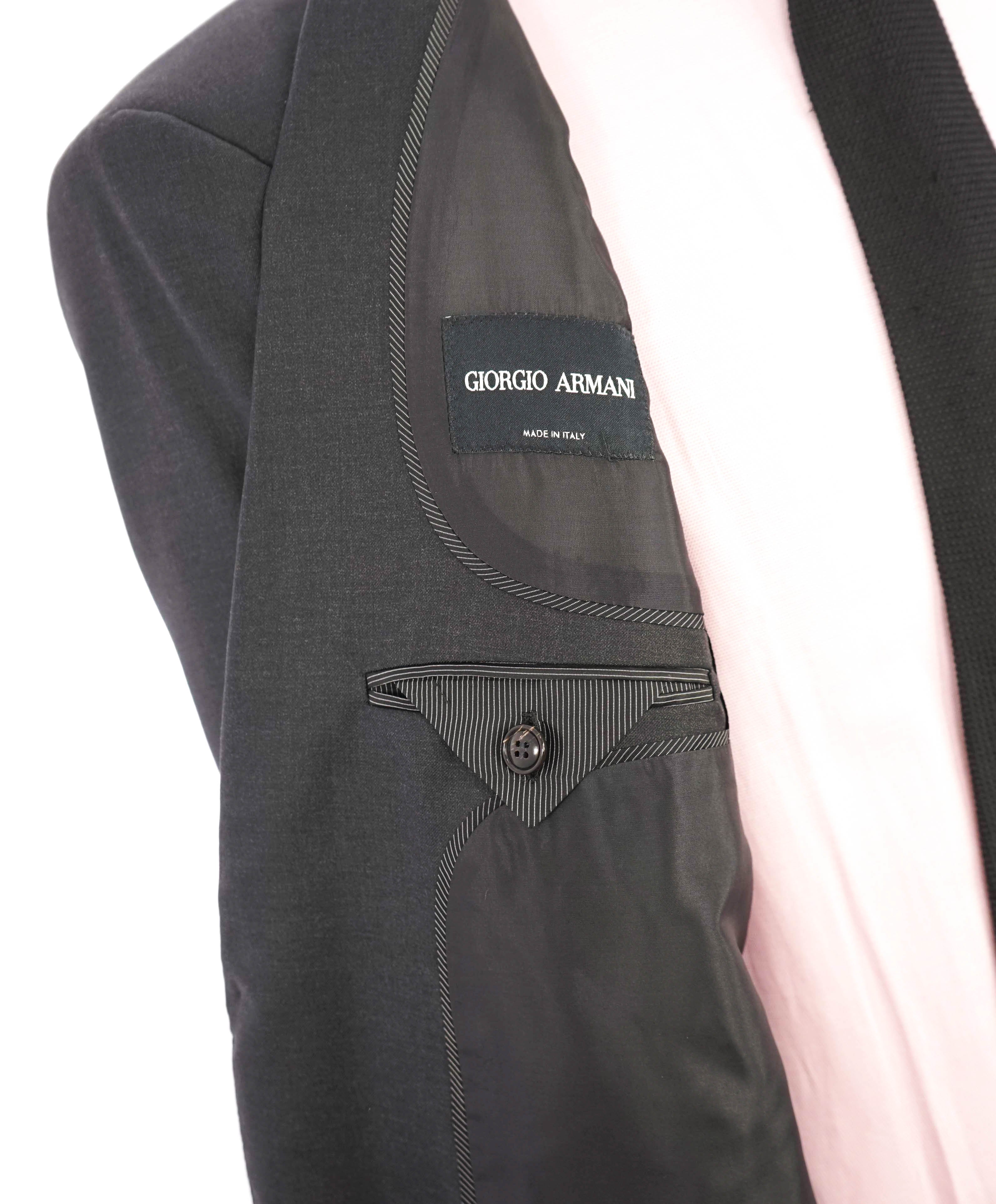 $4,595 GIORGIO ARMANI - "CAHMERE/WOOL" Gray Peak Lapel Suit - 48R