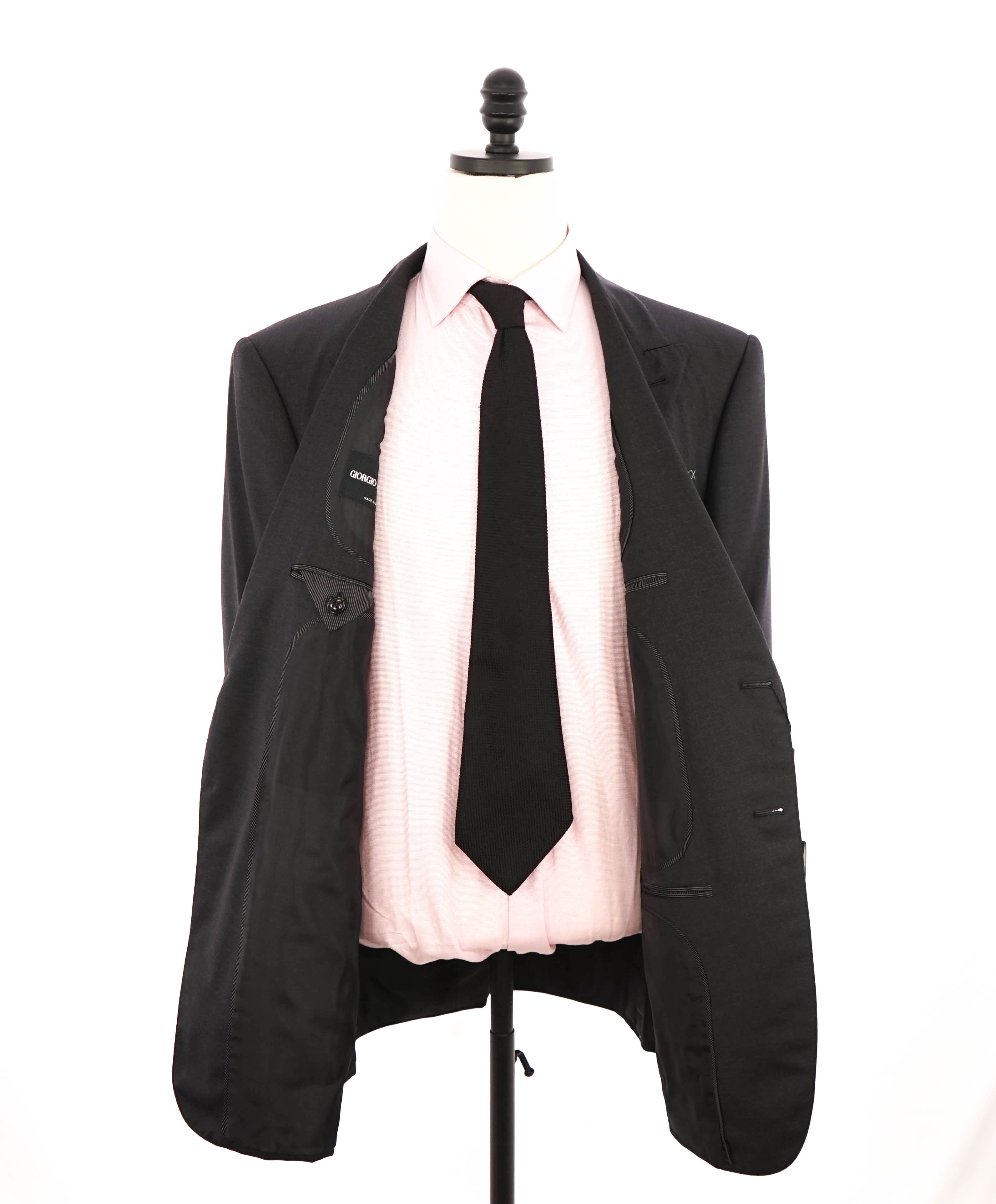 $4,595 GIORGIO ARMANI - "CAHMERE/WOOL" Gray Peak Lapel Suit - 48R