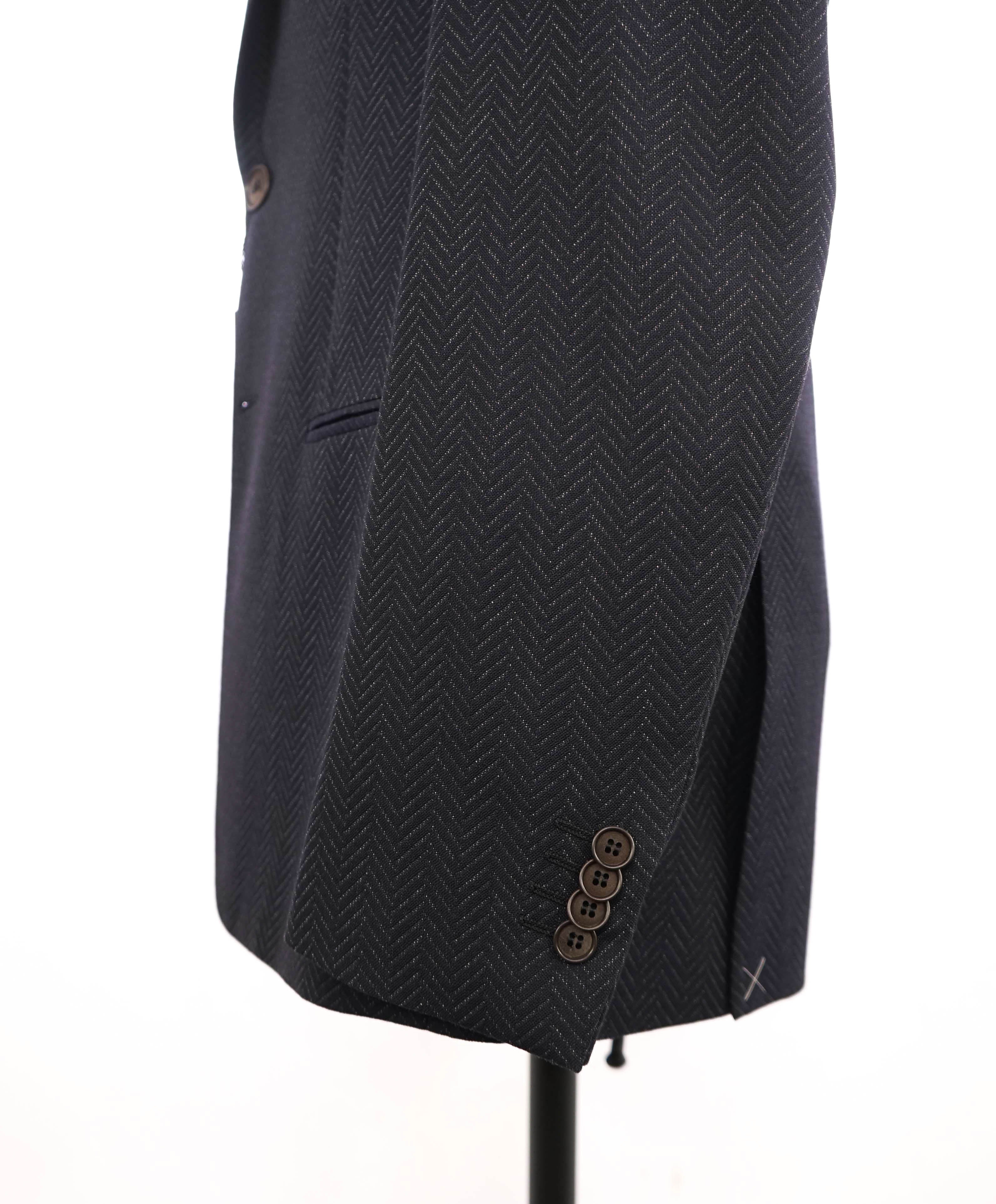 $3,795 GIORGIO ARMANI - "SOHO" Navy Peak Lapel Herringbone Suit - 40R