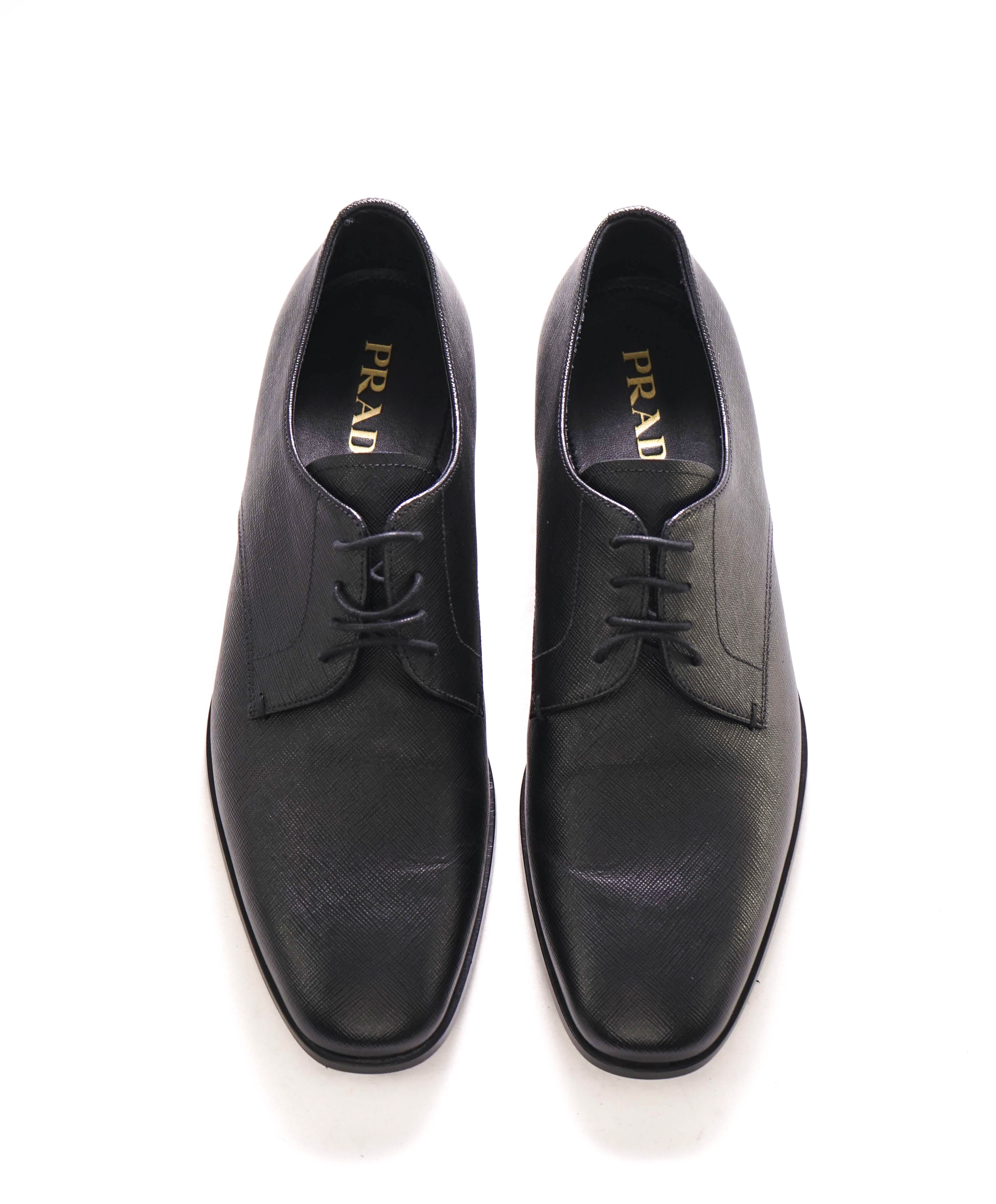 $950 PRADA - Black Saffiano Leather Derby / Oxfords - 10.5US (9.5 Prada)