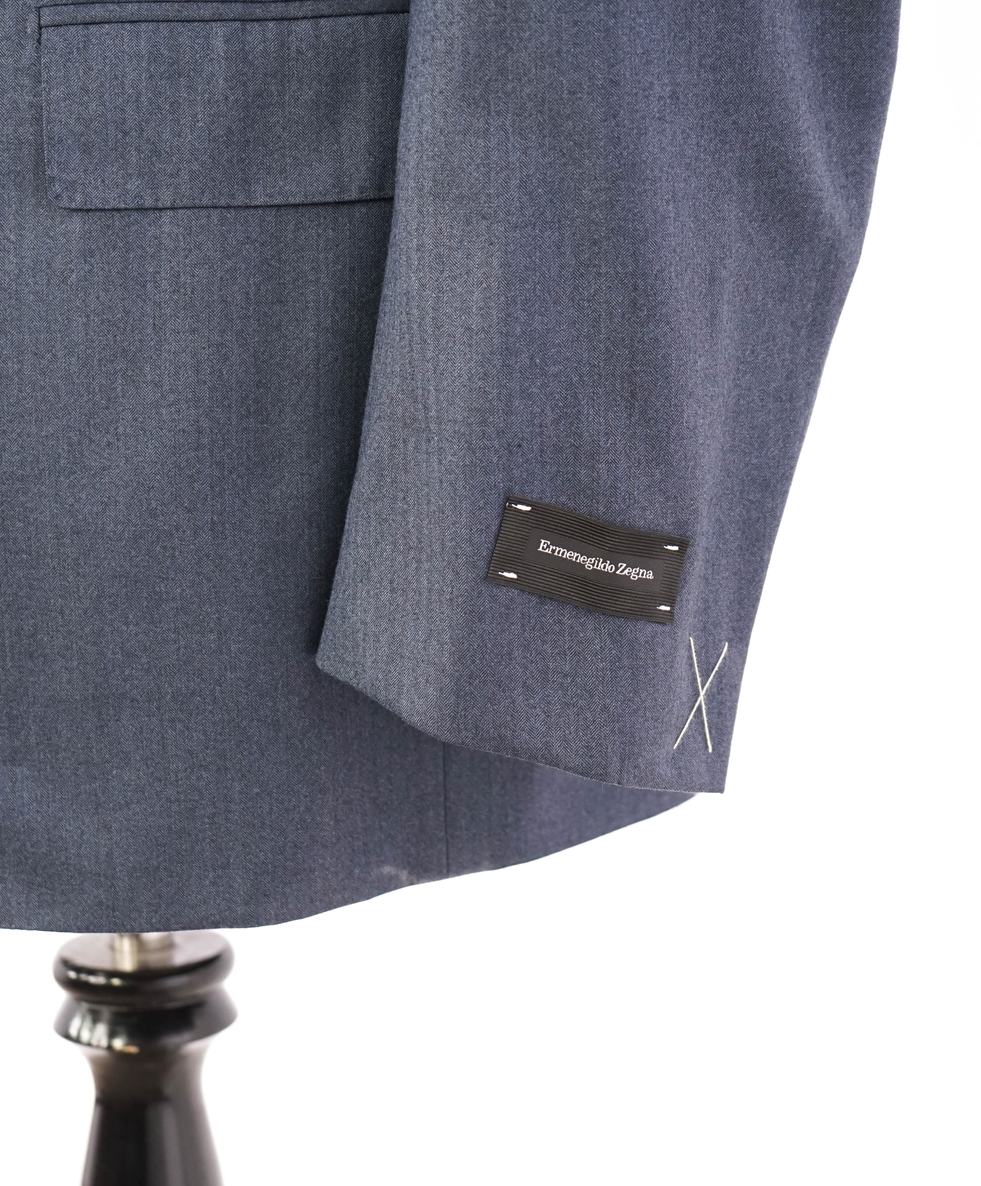 $3,250 ERMENEGILDO ZEGNA -"TROFEO 600" Blue SILK Blazer - 44R