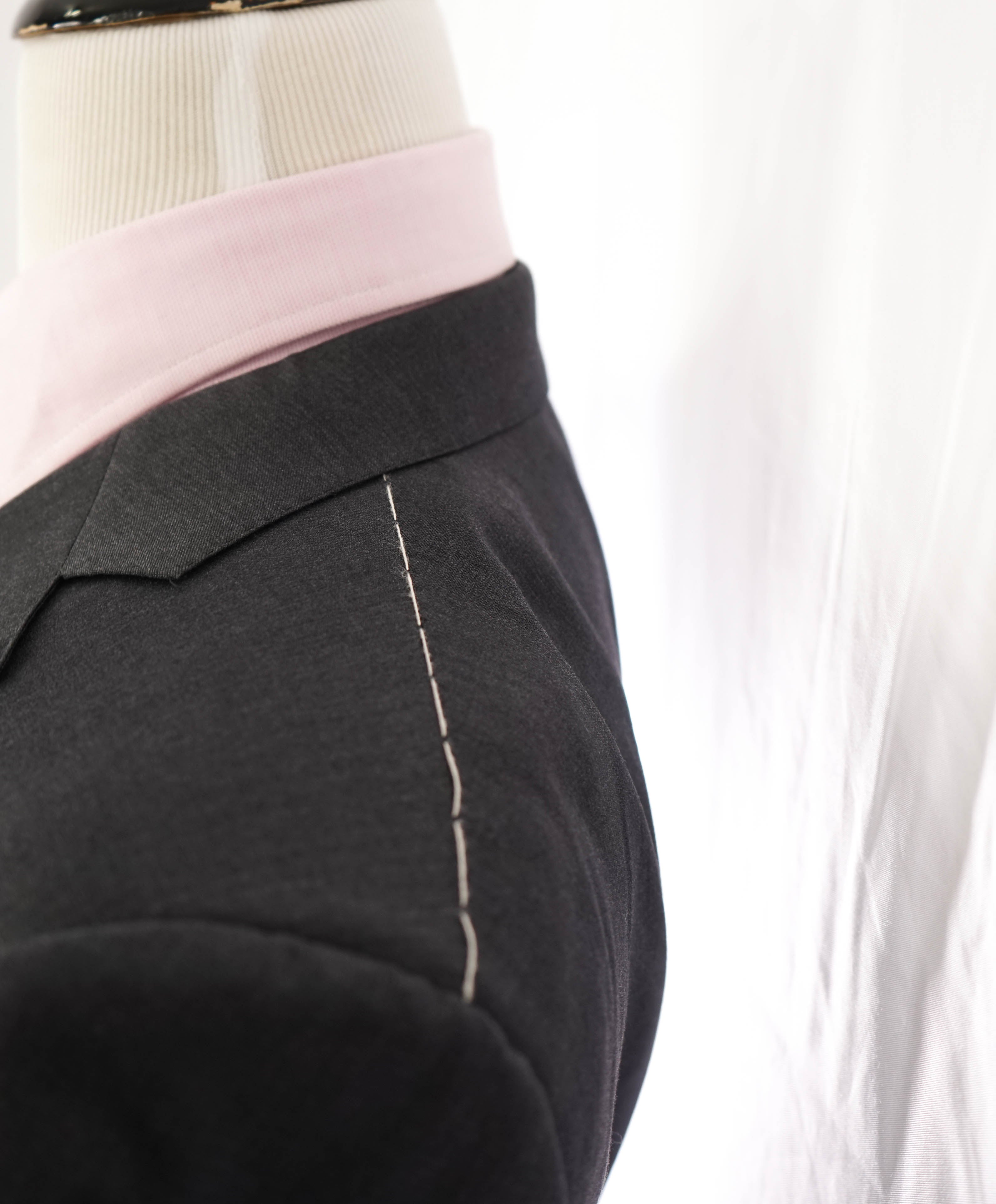 $2,695 ERMENEGILDO ZEGNA -"Micronsphere" GRAY Blazer - 48R