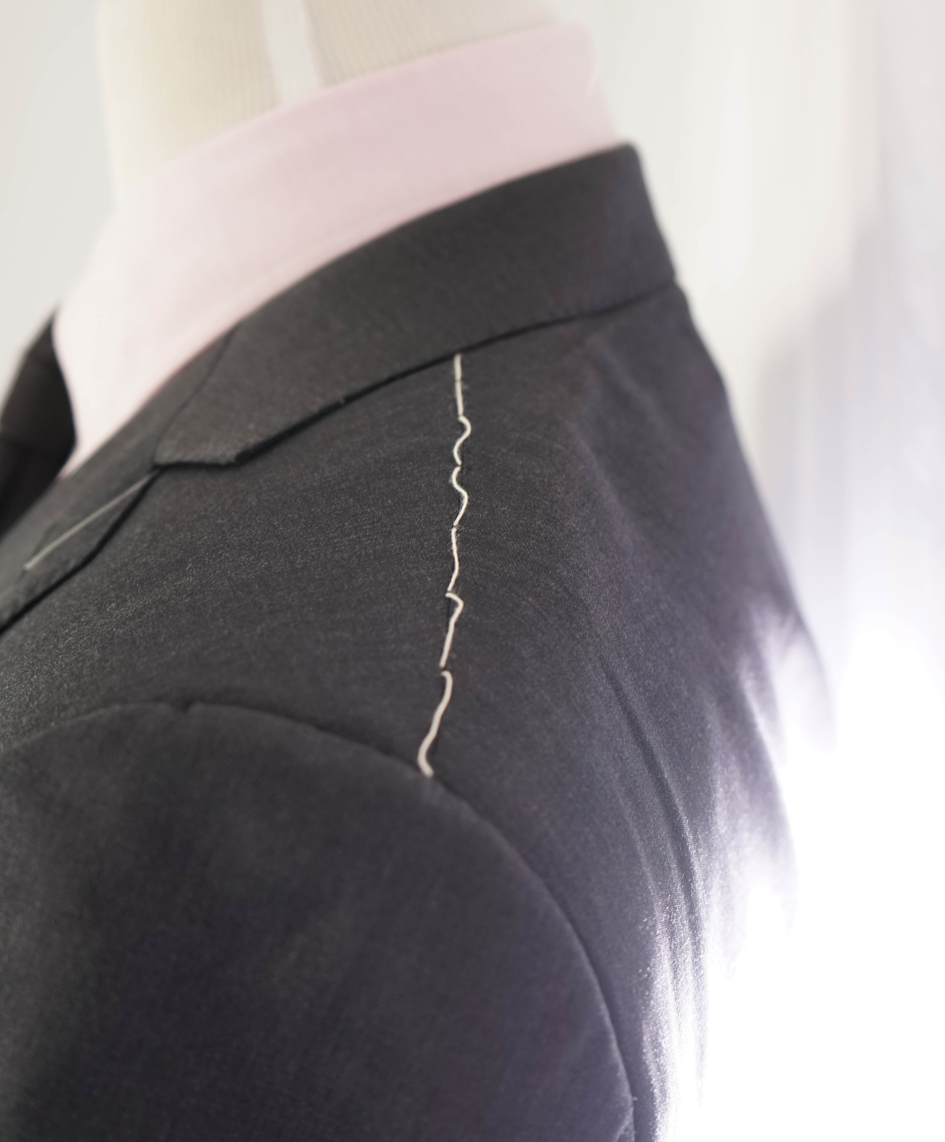 $2,695 ERMENEGILDO ZEGNA -"Micronsphere" GRAY Blazer - 42L