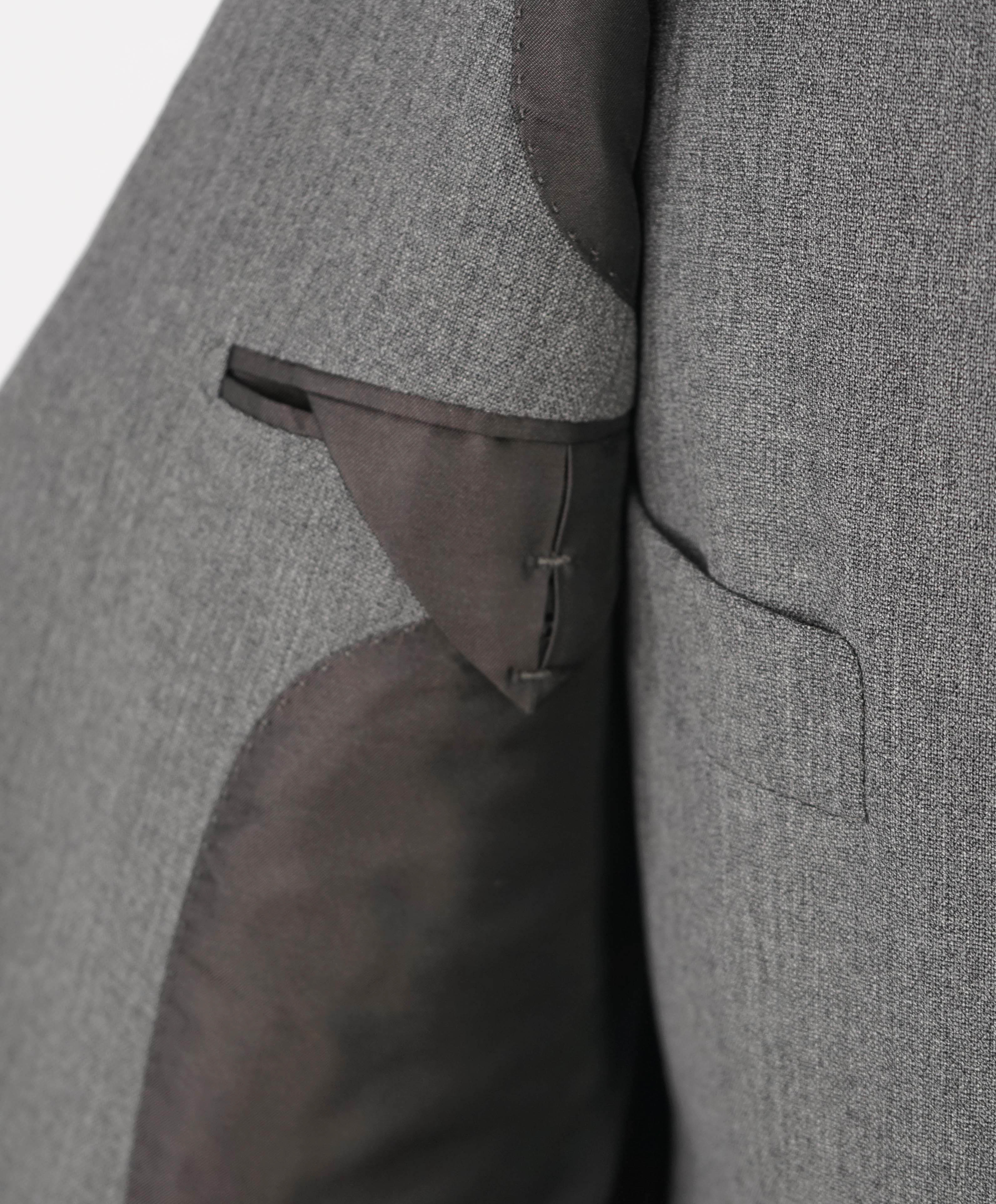 $6,990 TOM FORD - 3-Piece Gray PEAK LAPEL "FIT Y" Vested Side Tab Suit - 42R (52EU)