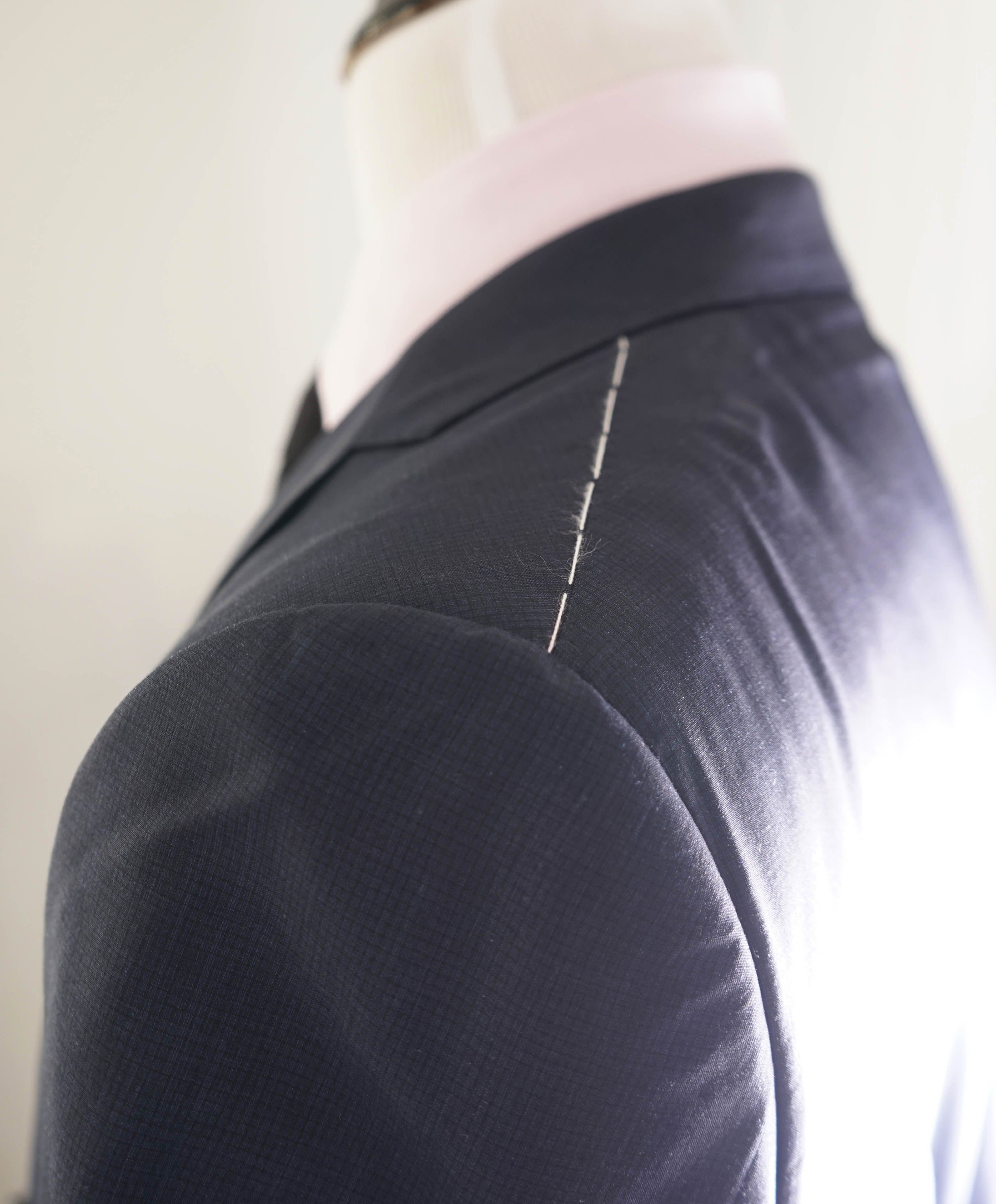 $3,290 ERMENEGILDO ZEGNA -“LEGGERISSIMO" Premium SILK Check Blazer - 42R