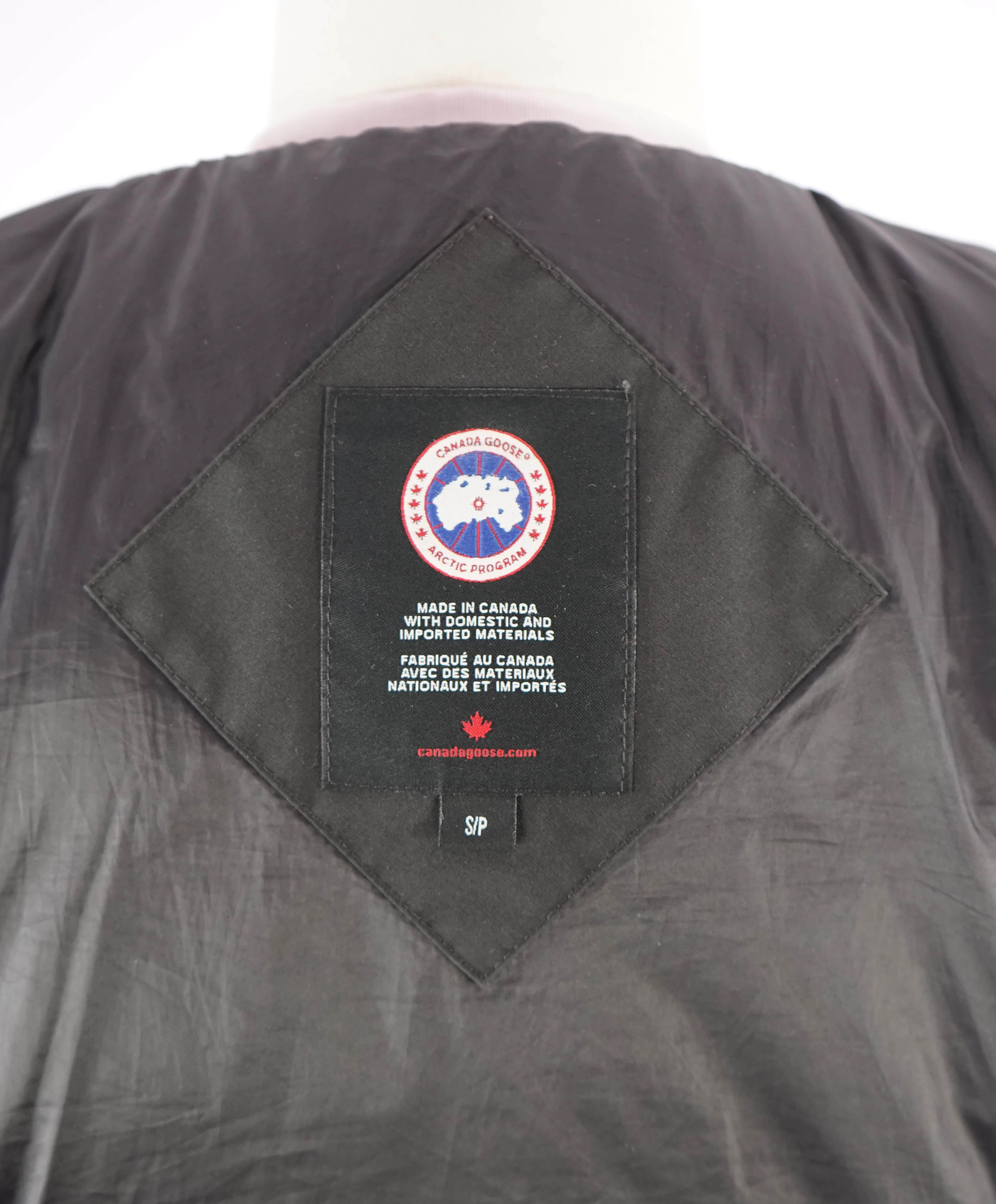 $1,095 CANADA GOOSE - "HENRICKSON" Black Water Resistant Down Coat - Small