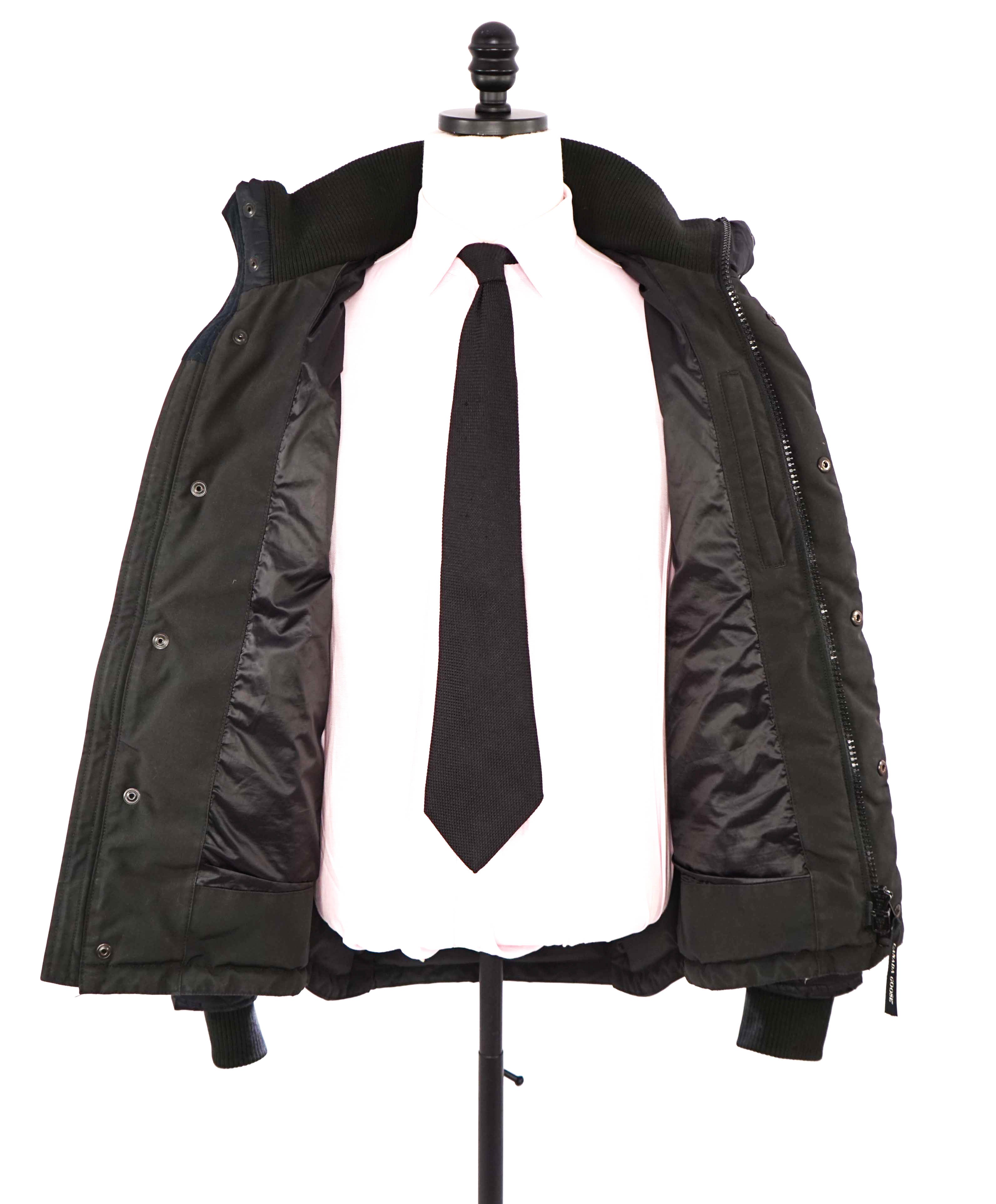 $1,095 CANADA GOOSE - "HENRICKSON" Black Water Resistant Down Coat - Small