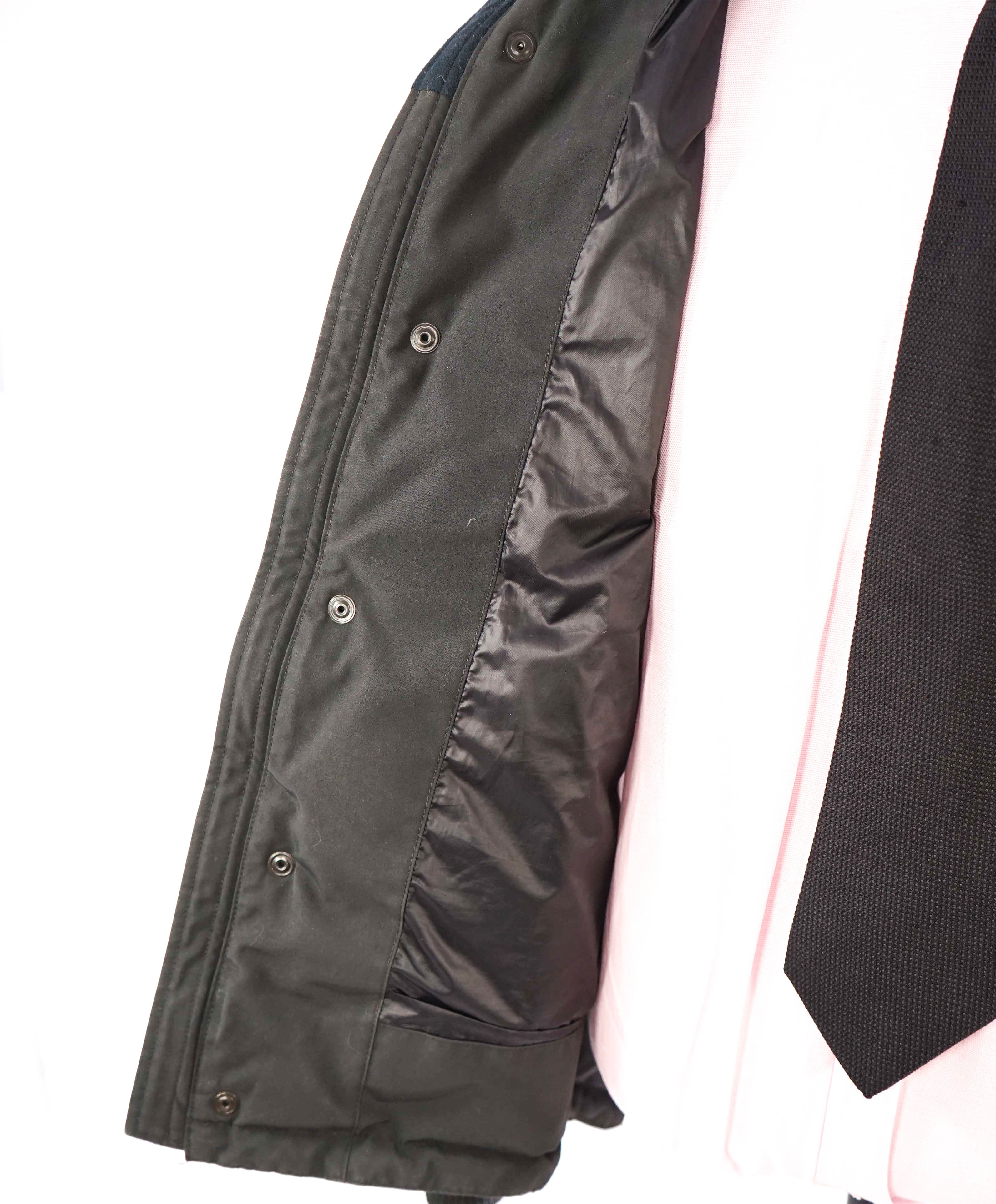 $1,095 CANADA GOOSE - "HENRICKSON" Black Water Resistant Down Coat - Small