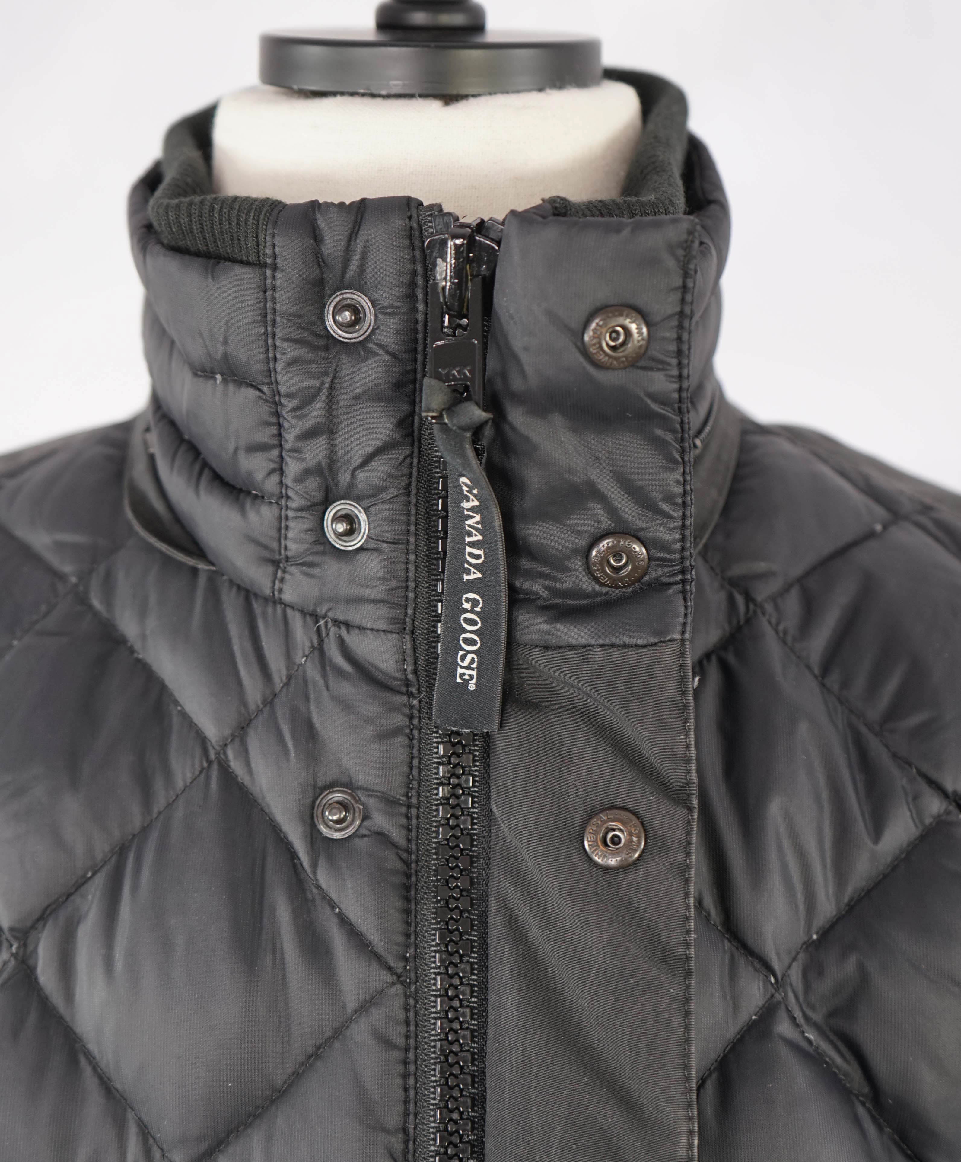 $1,095 CANADA GOOSE - "HENRICKSON" Black Water Resistant Down Coat - Small