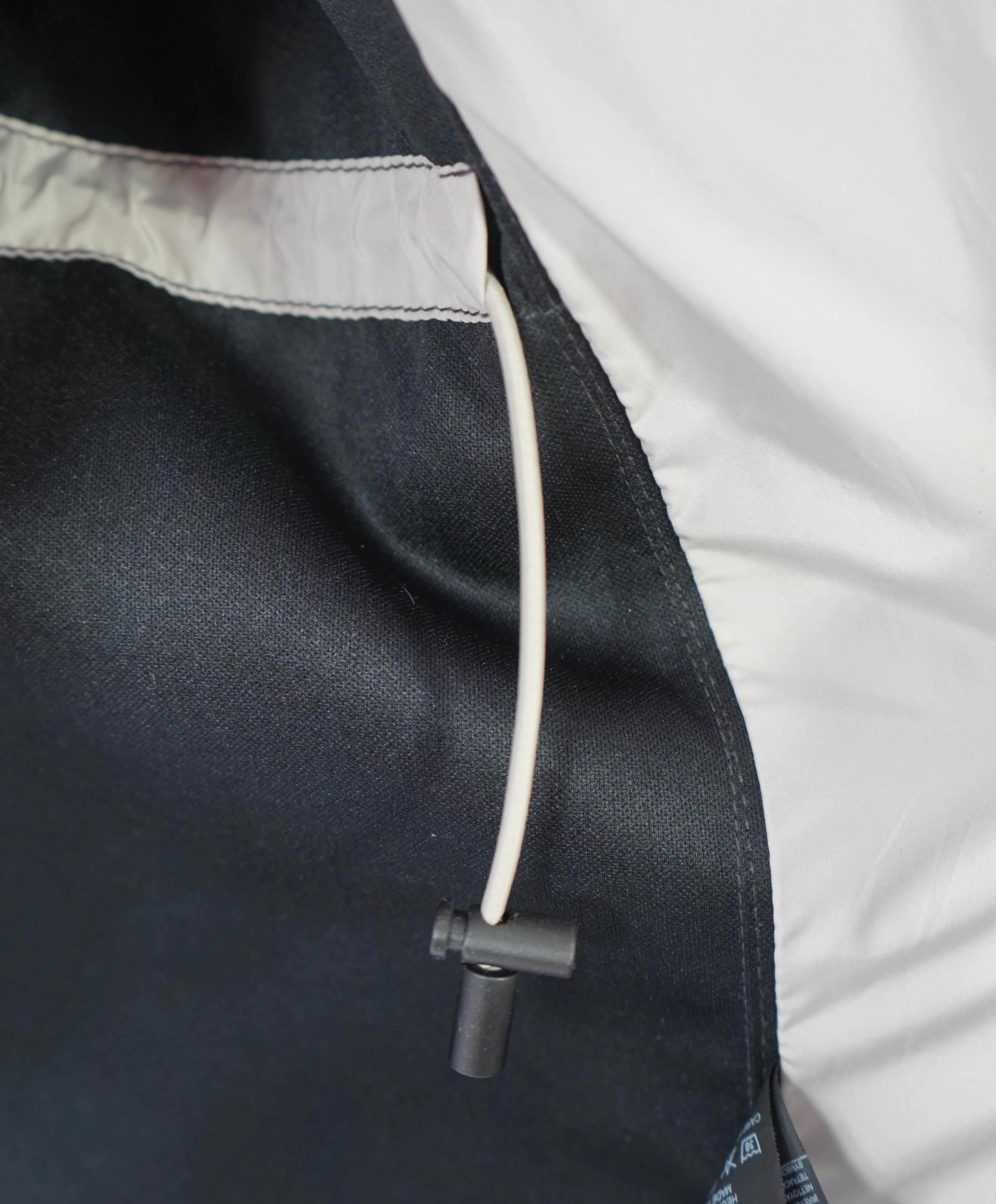 $1,195 ARMANI COLLEZIONI - "Water Repellent" Gray HOOD Jacket Coat - 44 US