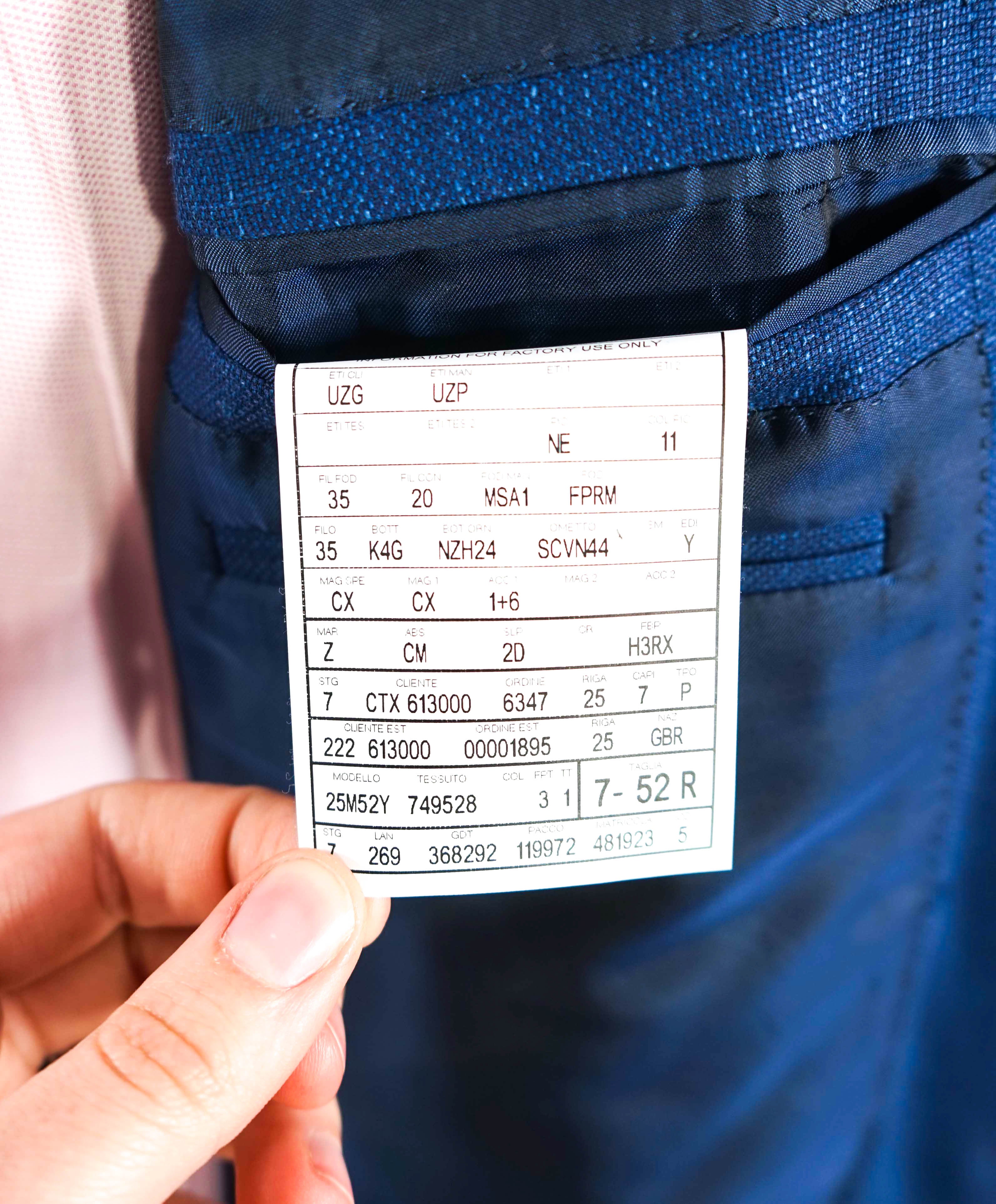 $3,295 ERMENEGILDO ZEGNA - WOOL/LINEN/SILK Blue Textured Blazer - 42R