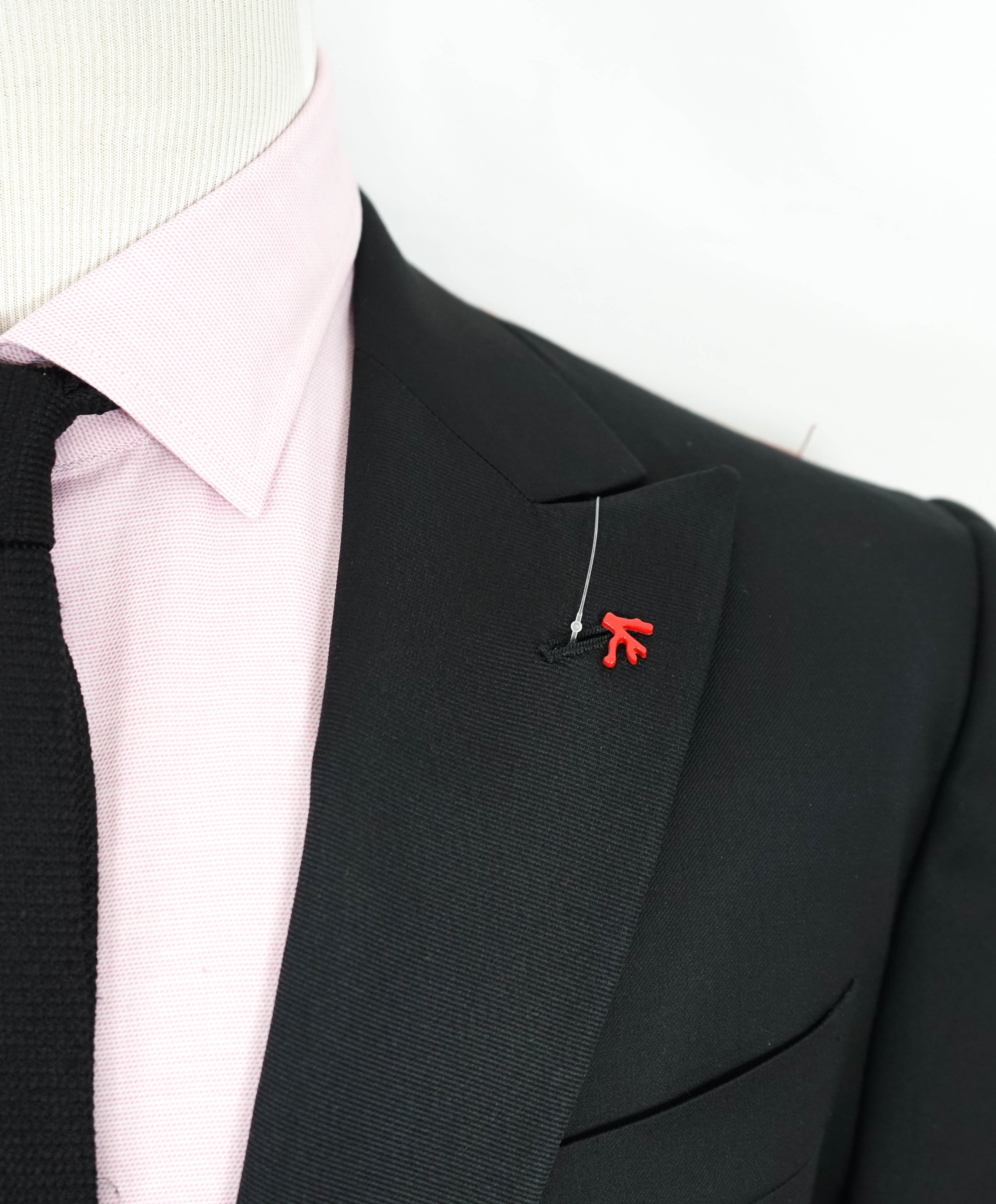 $4,595 ISAIA - "AQUASPIDER" Satin PEAK LAPEL Black Wool Tuxedo - 46L