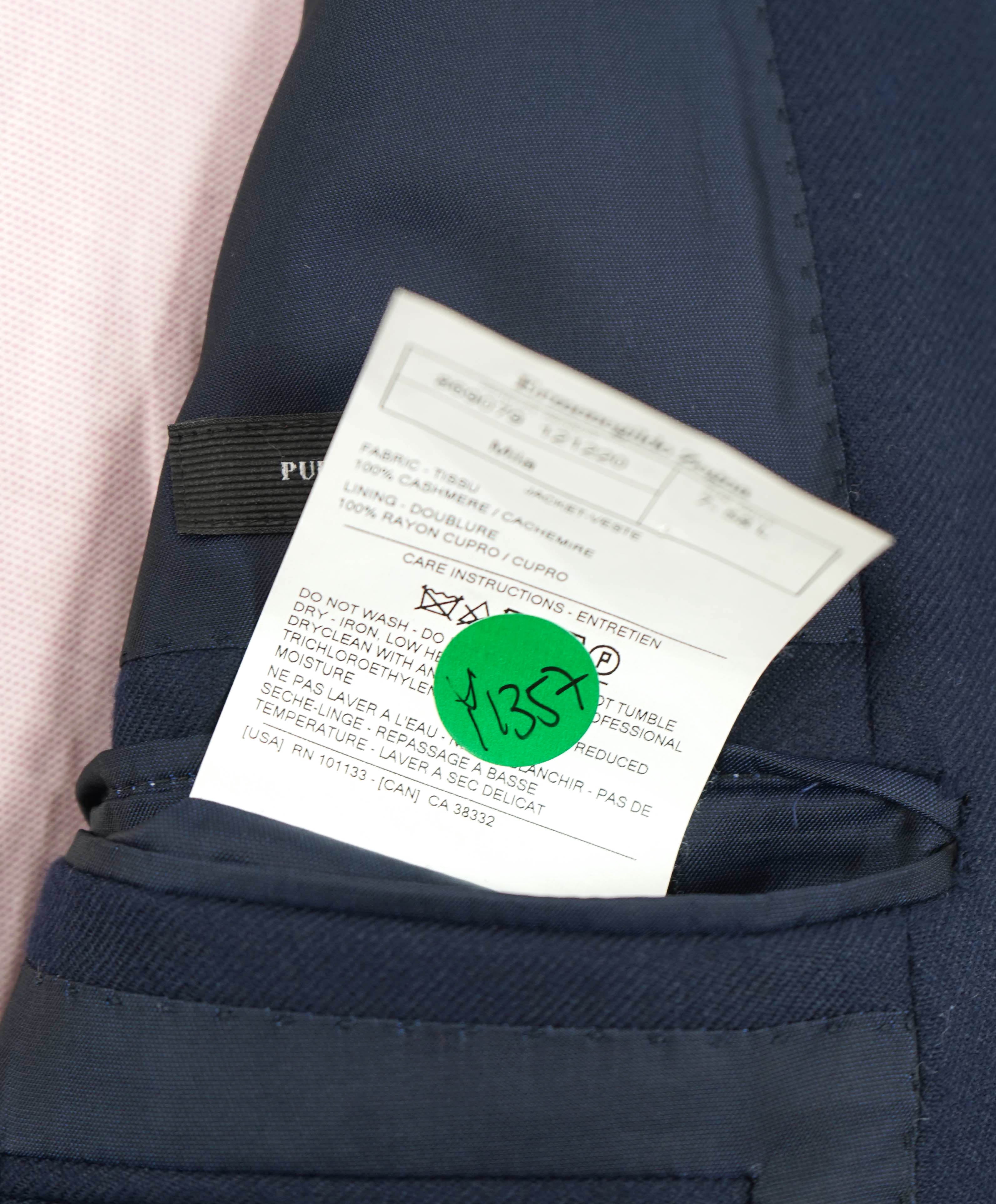 $3,490 ERMENEGILDO ZEGNA - Navy "PURE CAHSMERE" Blazer - 48L
