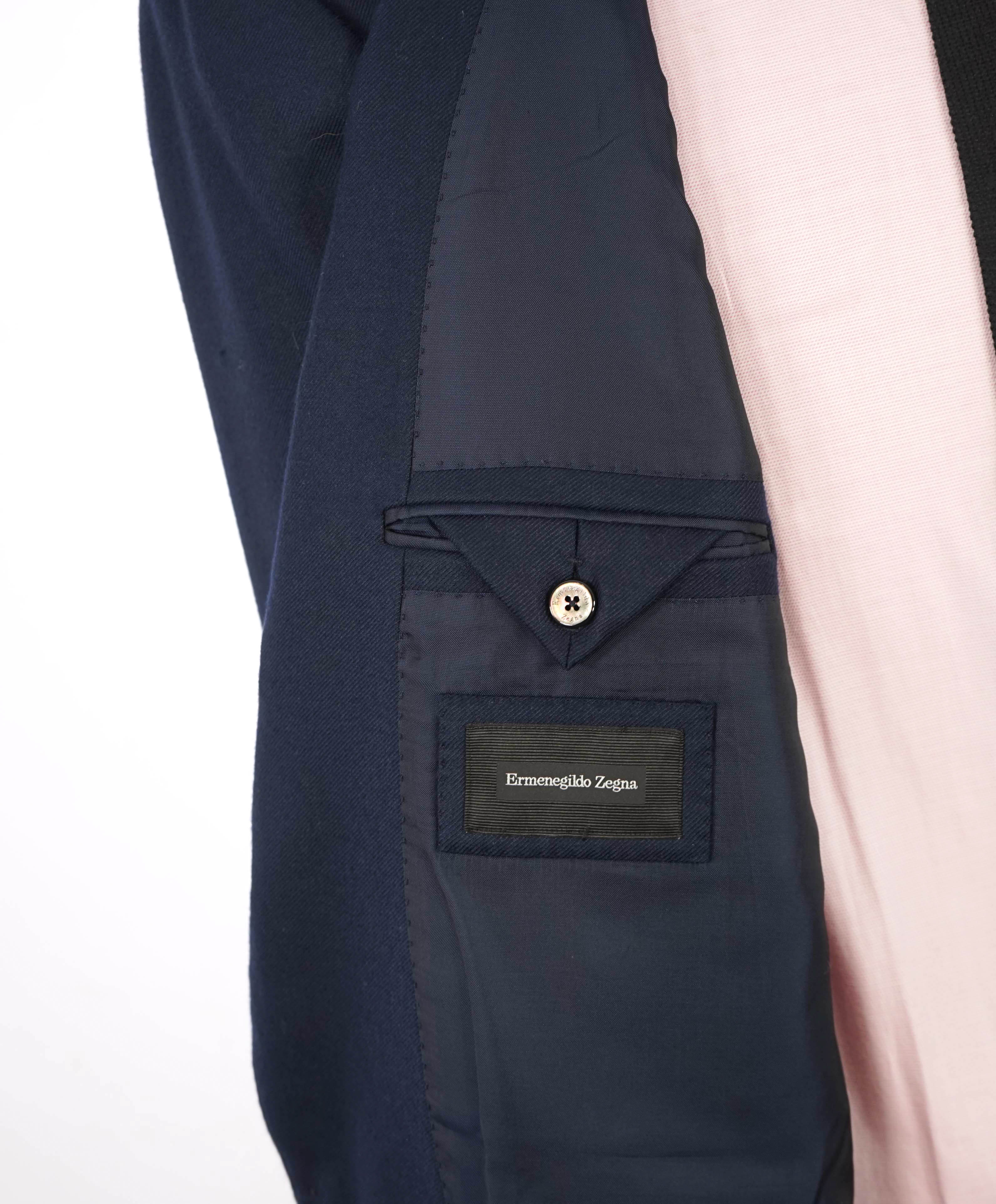 $3,490 ERMENEGILDO ZEGNA - Navy "PURE CAHSMERE" Blazer - 48L