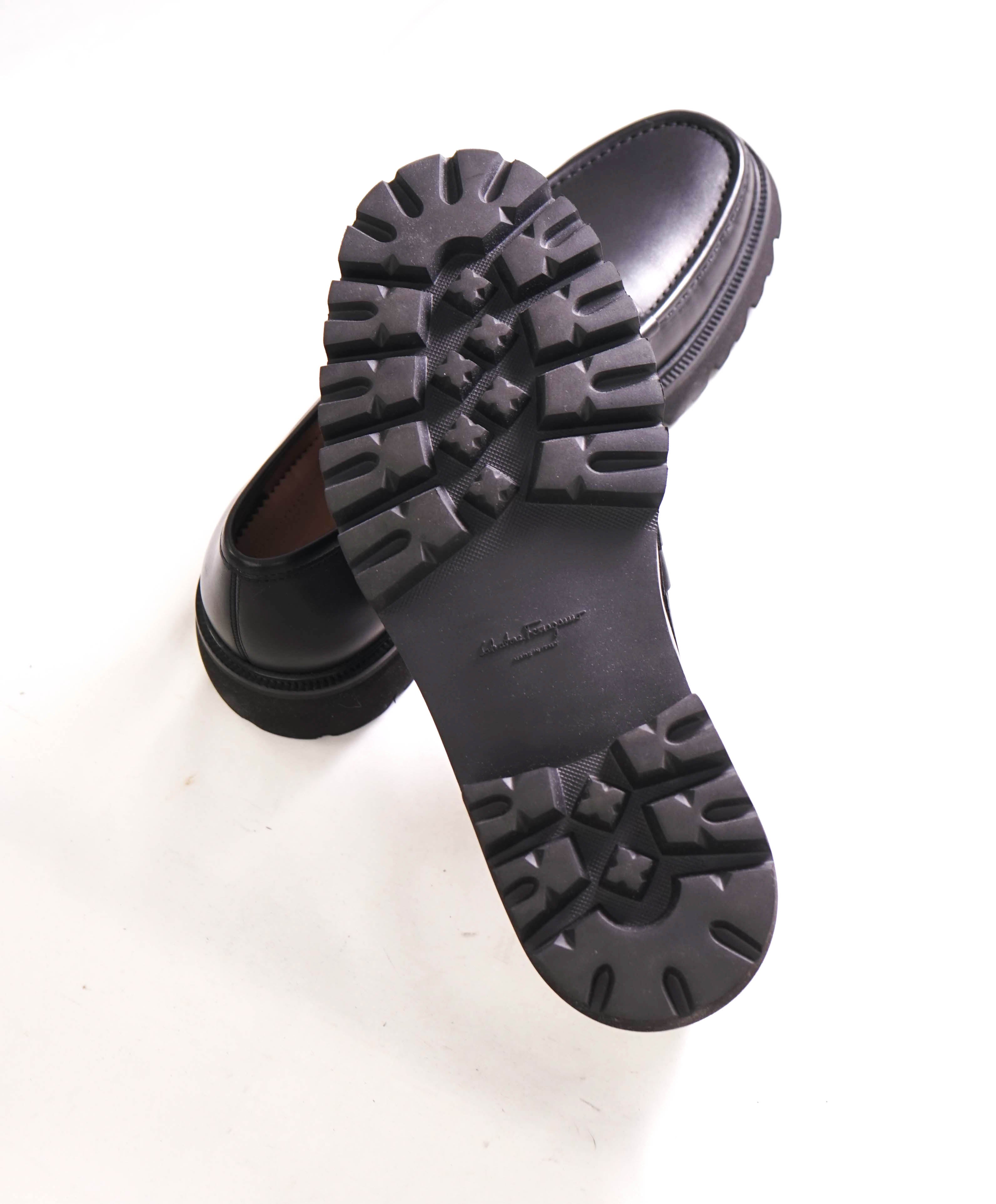 $930 SALVATORE FERRAGAMO - *BLEEKER* Black Leather Heel Lug Sole Loafer - 11.5 E US
