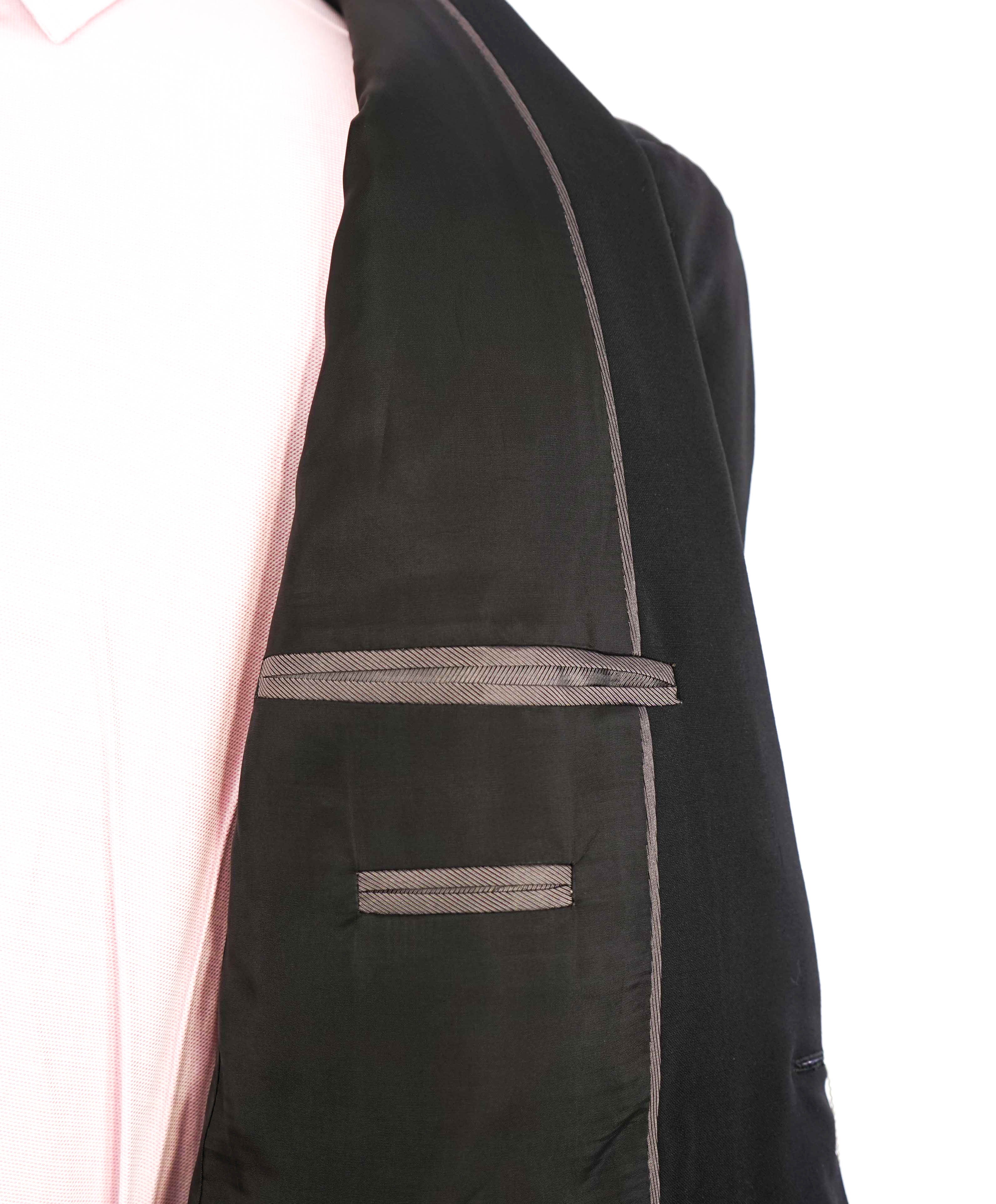 ARMANI COLLEZIONI - "G Line" Modern Solid Black Notch Lapel Suit - 38R