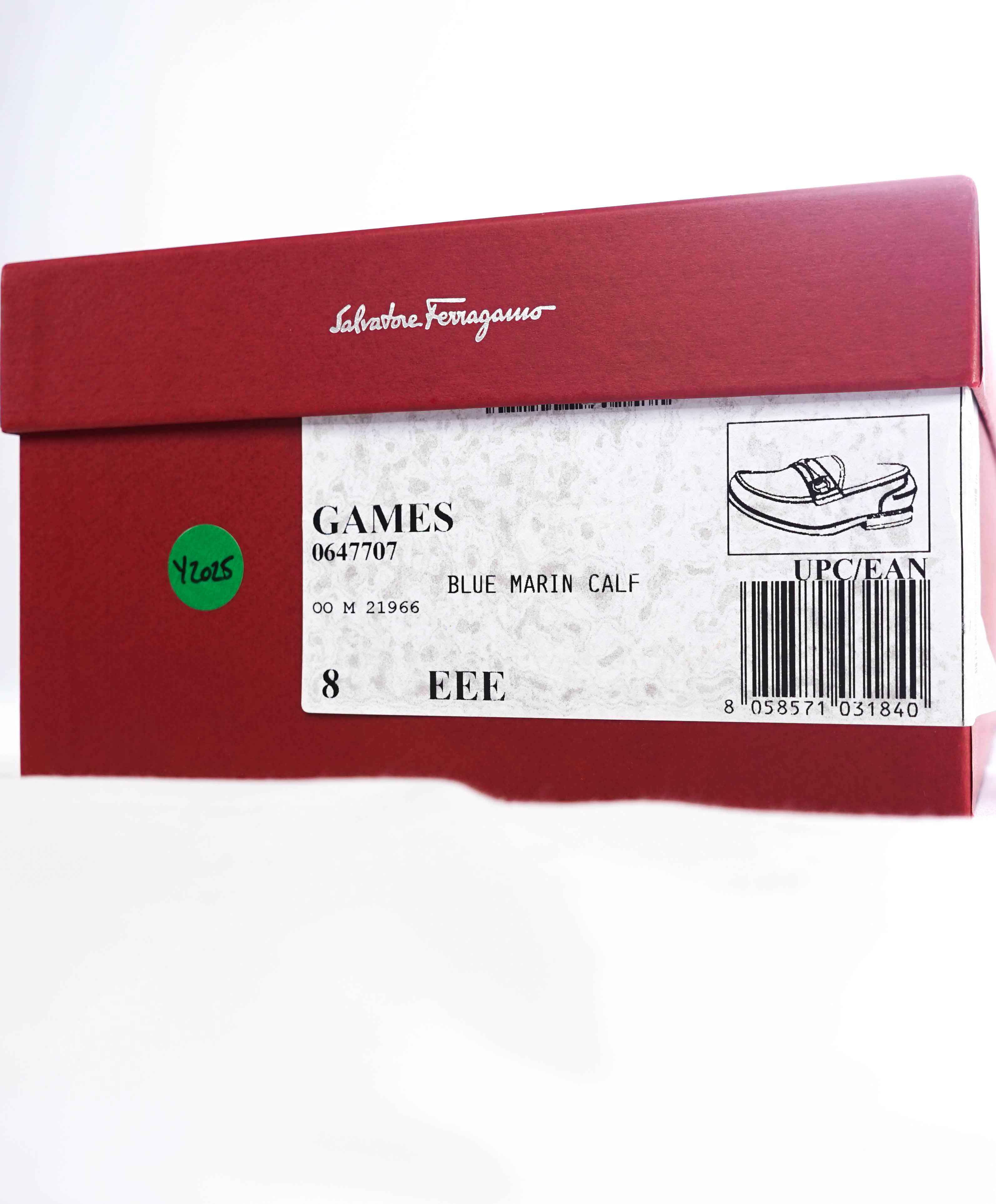 $850 SALVATORE FERRAGAMO - "GAMES" Navy Blue Leather Gancini Loafer- 8 EEE