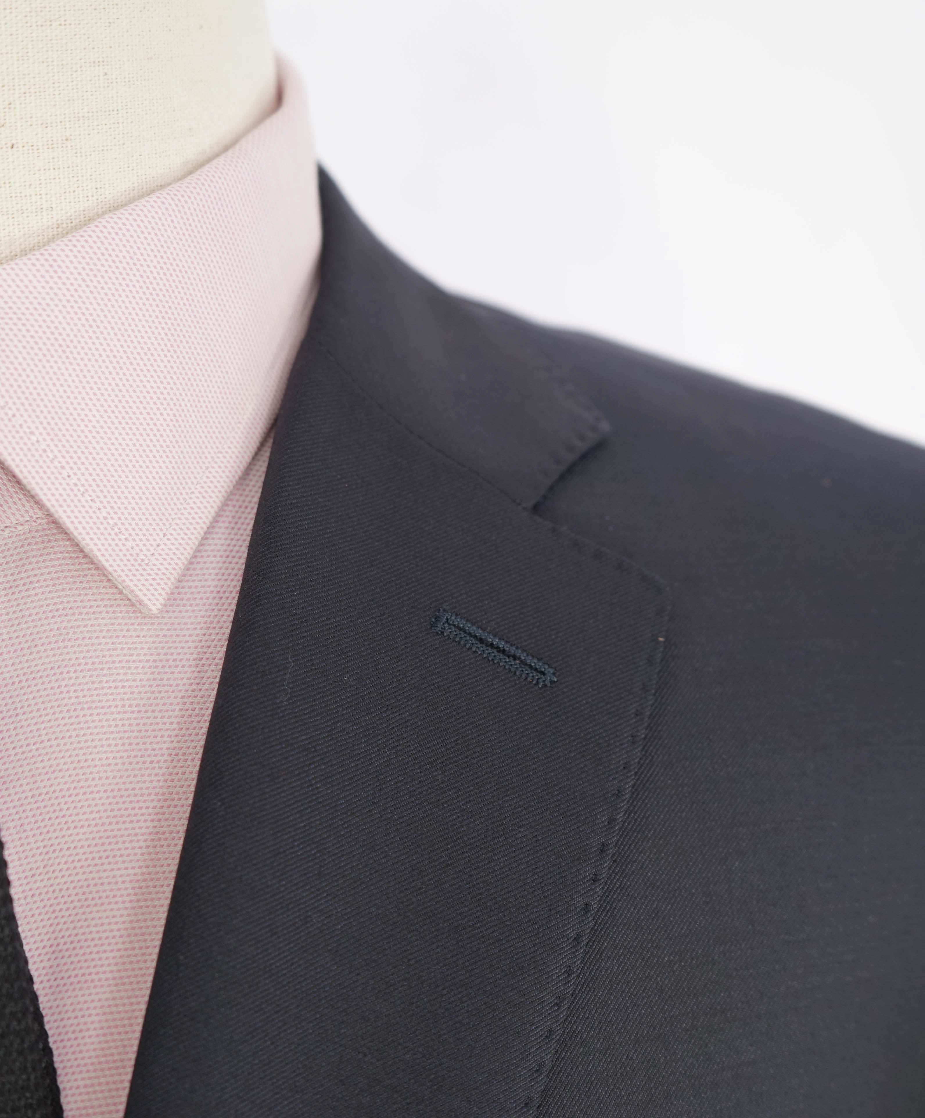 $1,795 CANALI - *CLOSET STAPLE* Solid Navy Blue Notch Lapel Blazer - 42R US