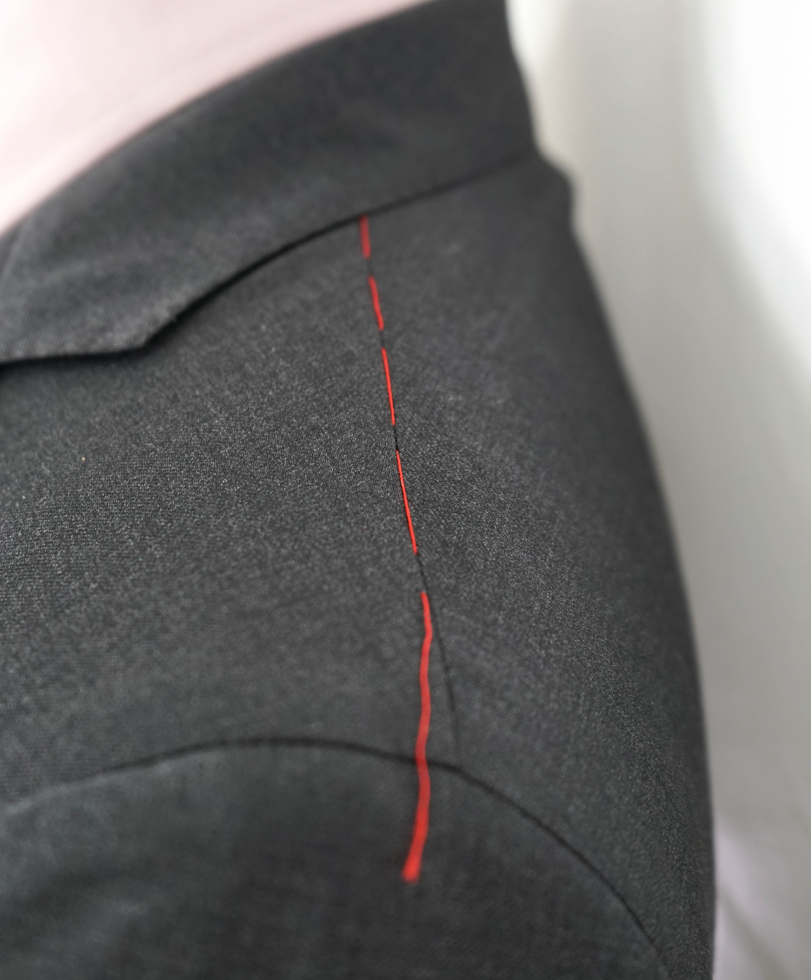 $3,750 ISAIA - Gray "AQUASPIDER" *CLOSET STAPLE* Coral Pin Suit - 40S 34W