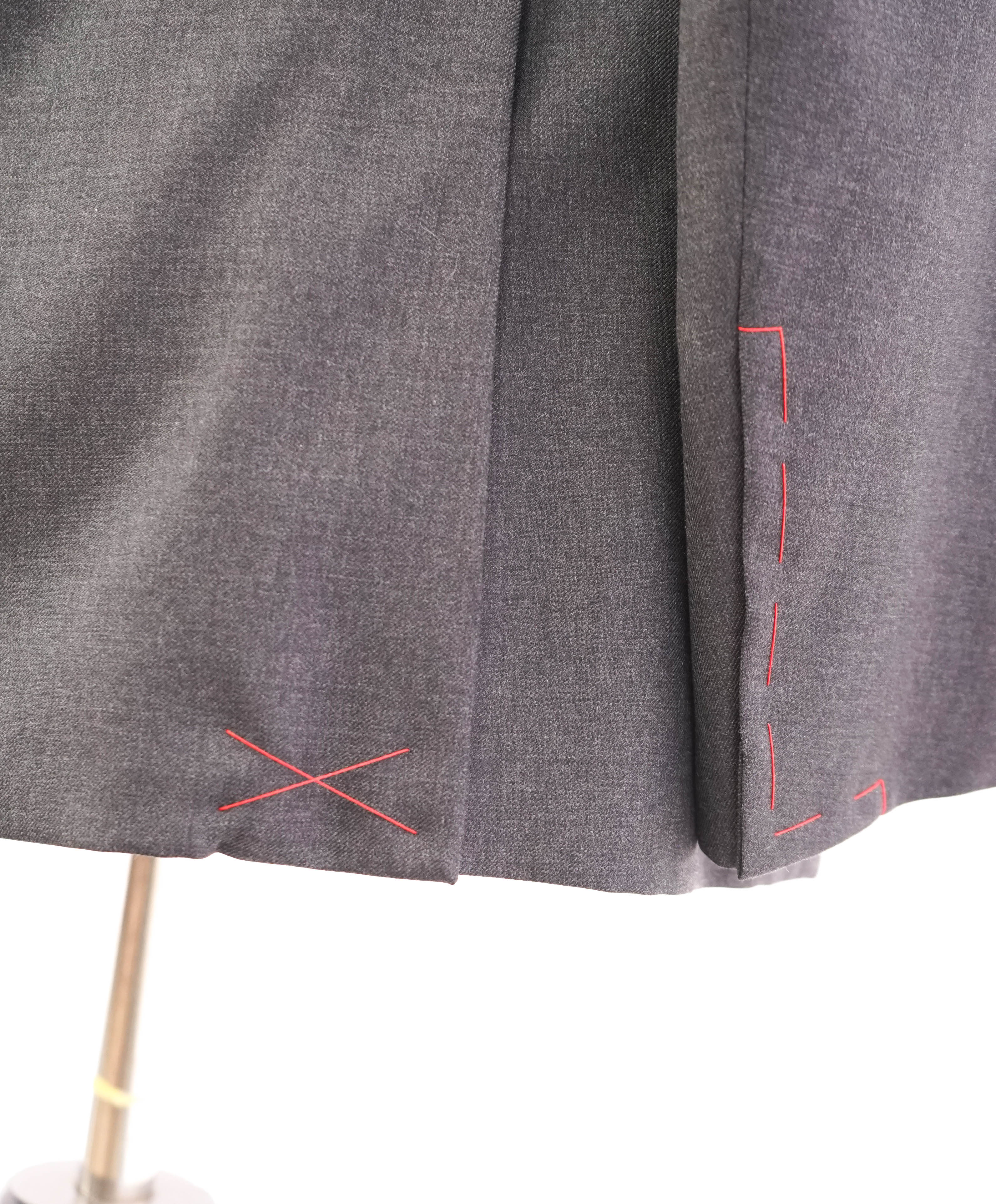 $3,750 ISAIA - Gray "AQUASPIDER" *CLOSET STAPLE* Coral Pin Suit - 40S 34W