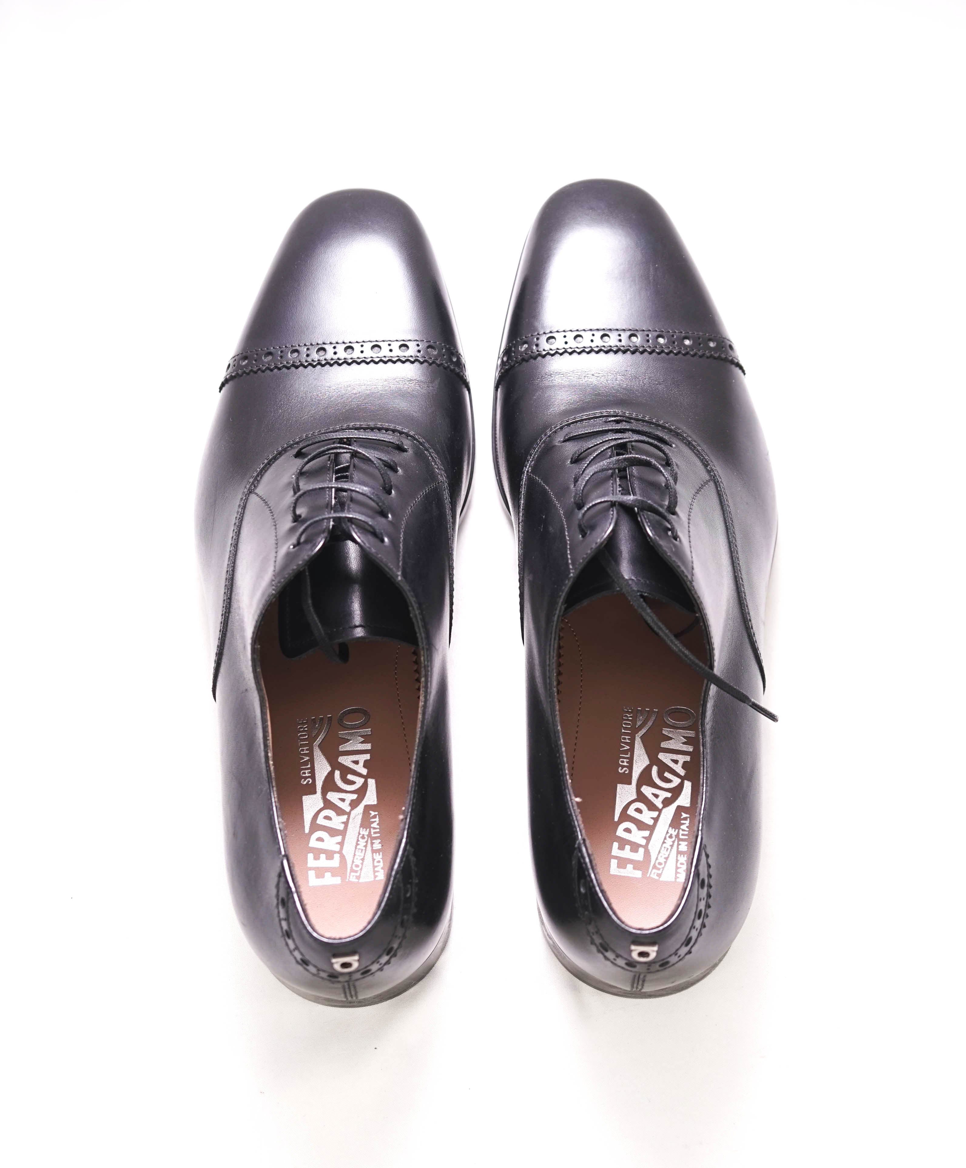 $800 SALVATORE FERRAGAMO - Cap-Toe Gancini Logo Black Leather Oxford - 8 US