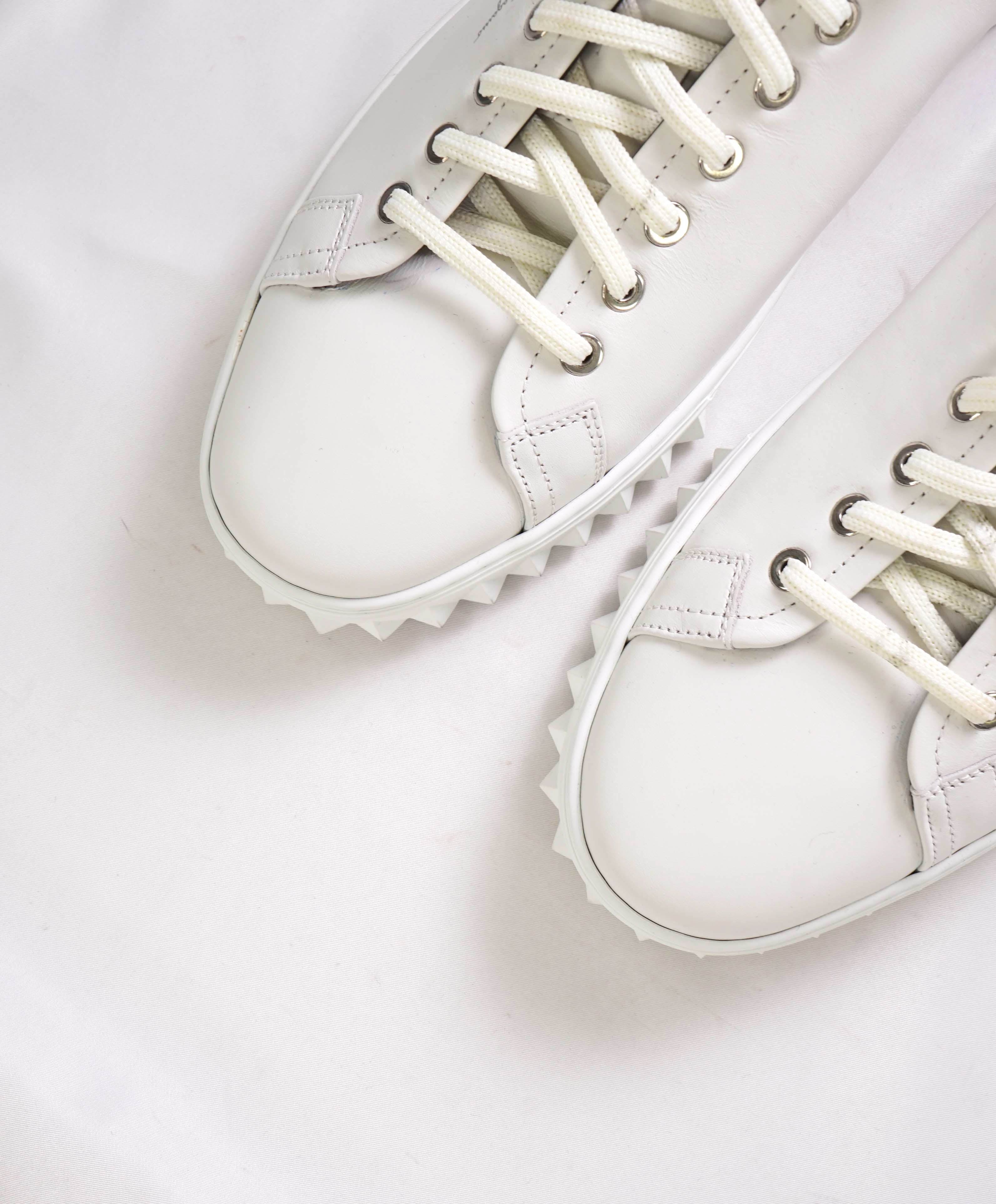 $750 SALVATORE FERRAGAMO - *Rhinoceros* White Gancini Sneaker - 10 US