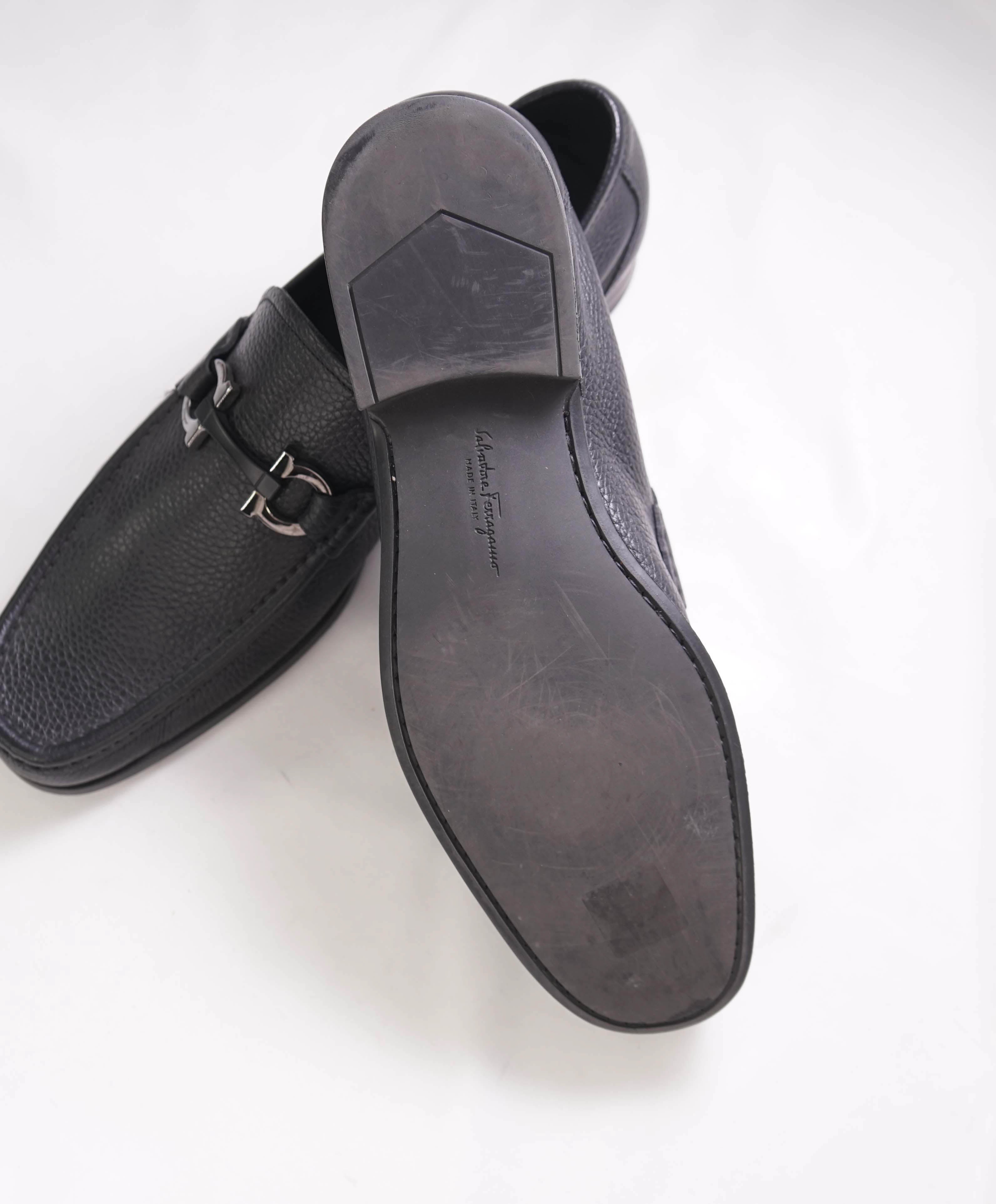 $850 SALVATORE FERRAGAMO - “GRANDIOSO" Gancini Bit Loafer Black Leather - 10 D