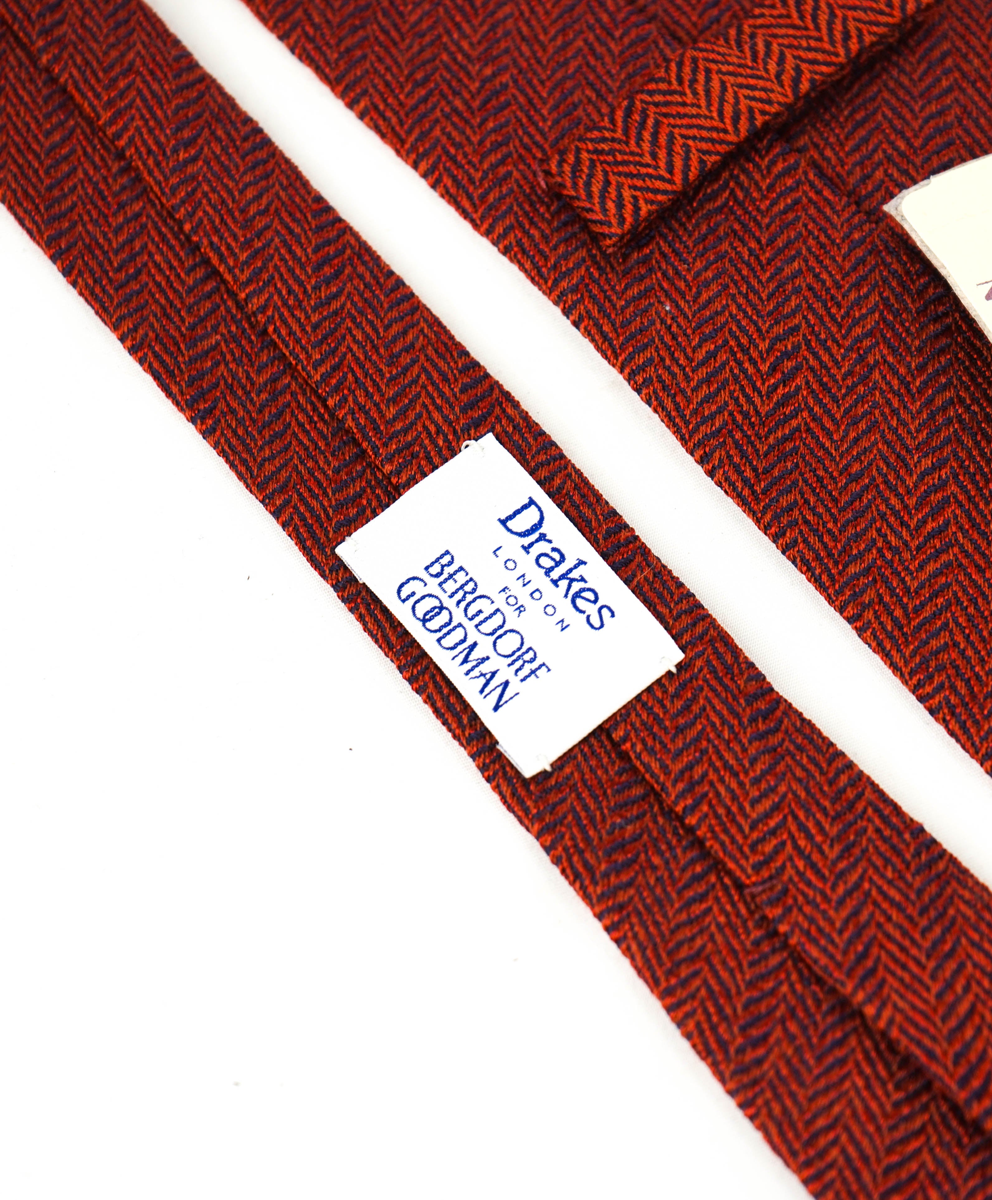$240 DRAKE'S - Wool/Silk Rust Orange Herringbone Tie 3.25" - Tie
