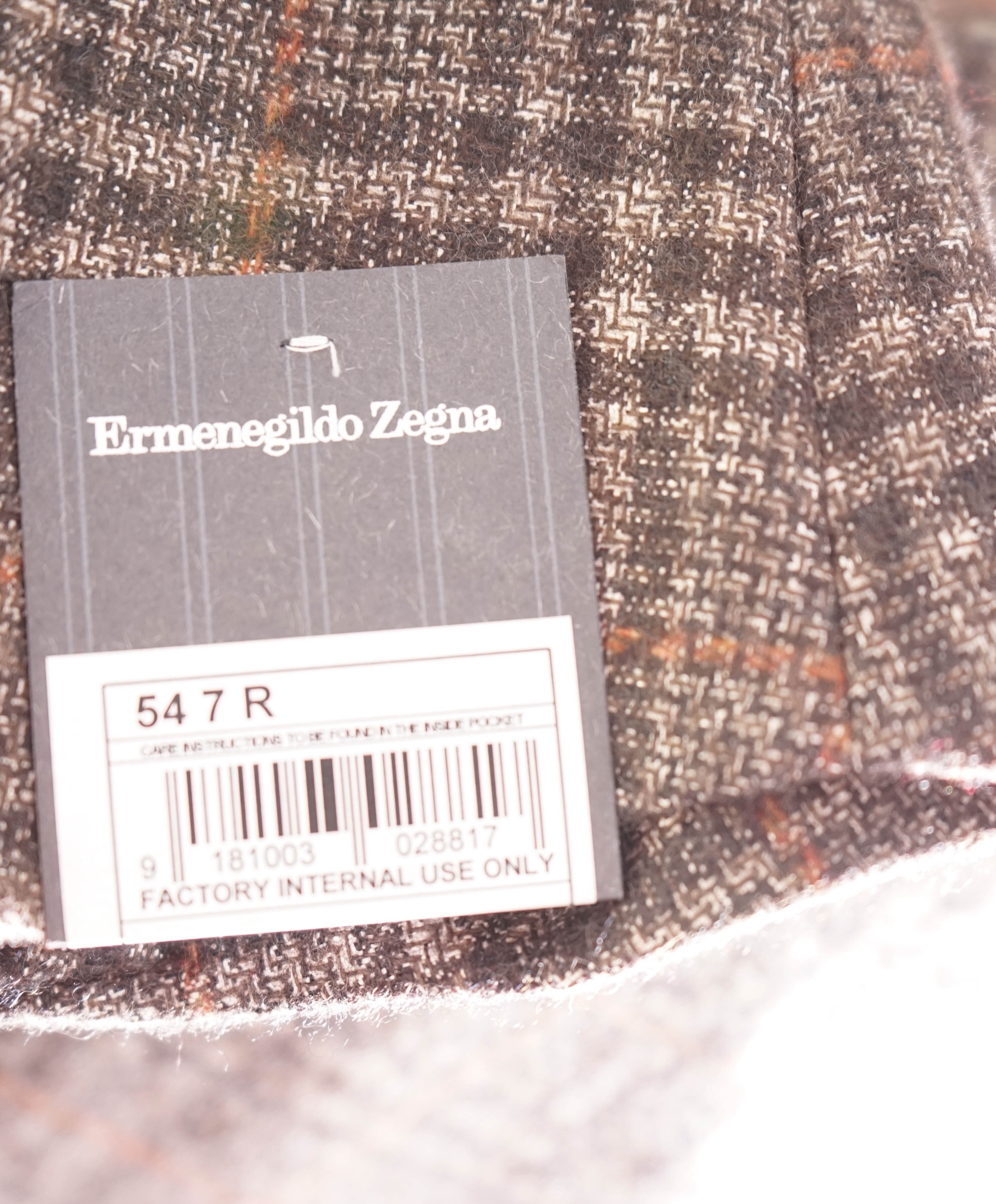 $4,650 ERMENEGILDO ZEGNA- "ZERO WEIGHT" Cashmere/Silk Brown Check Blazer- 44R