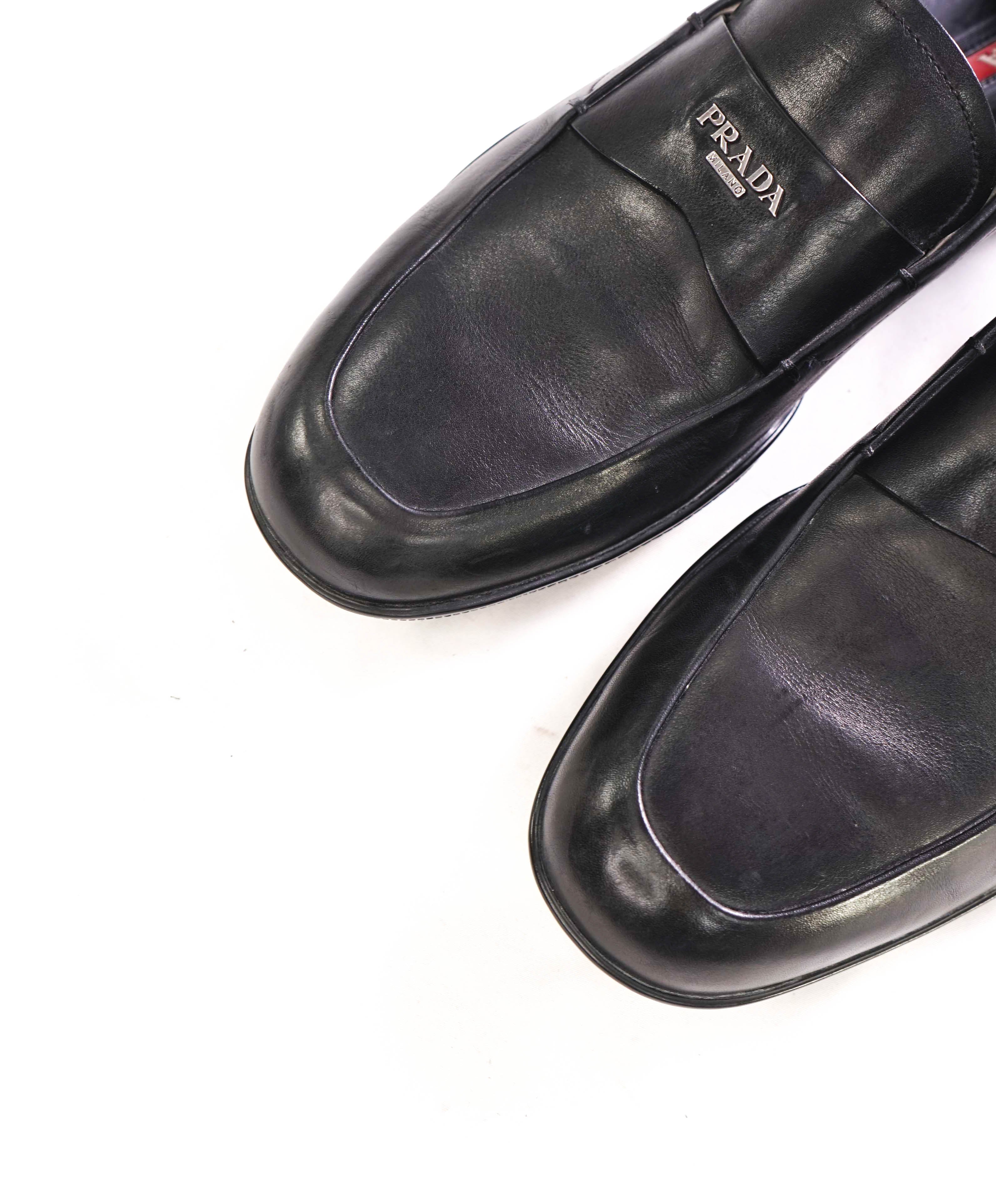 $850 PRADA - *LINEA ROSSA* Black Slip On Logo Vamp Loafer - 9 US (8 Prada)