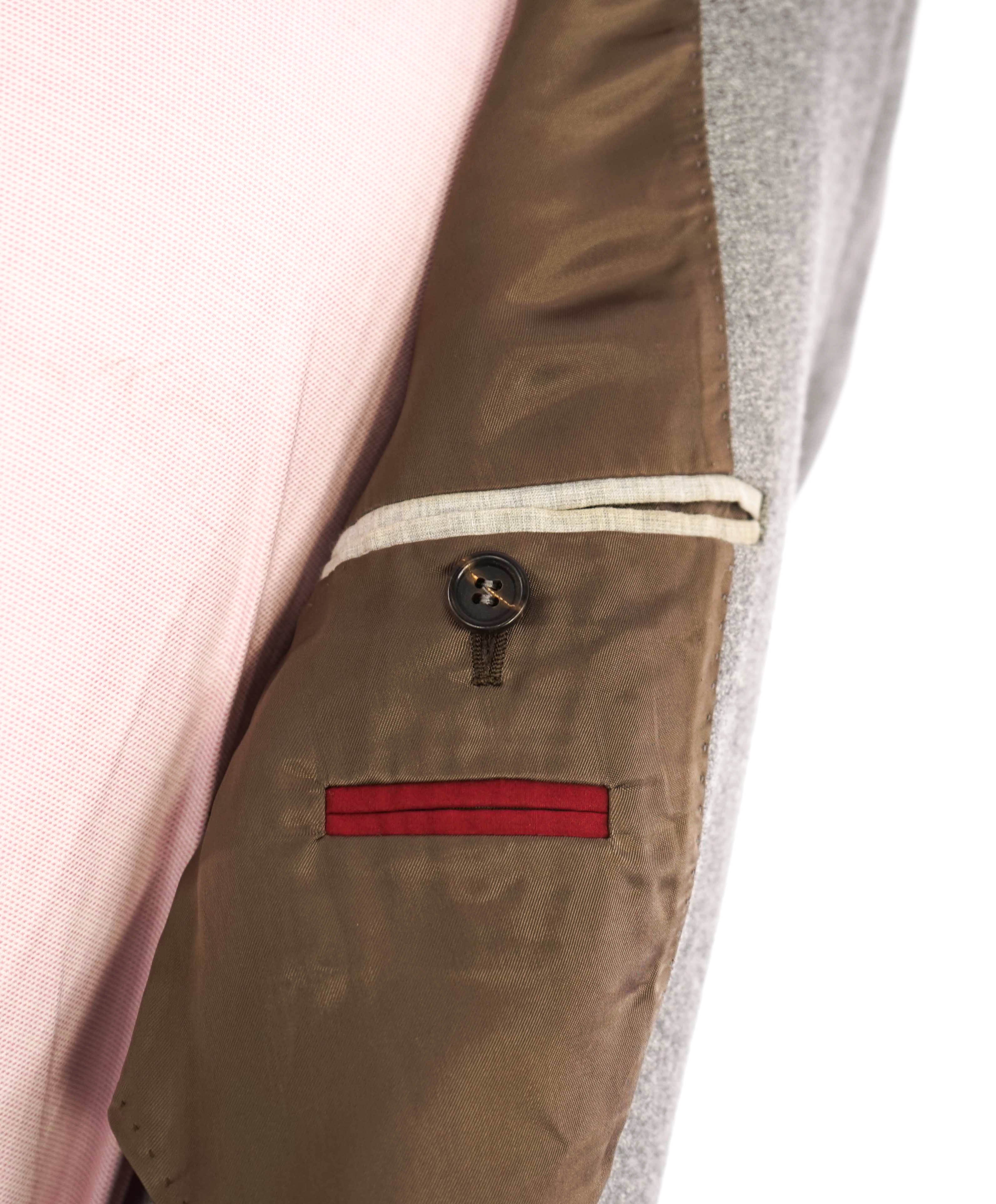 $3,180 BRUNELLO CUCINELLI - Gray Heathered 2/3 Roll Lapel Blazer- 40R