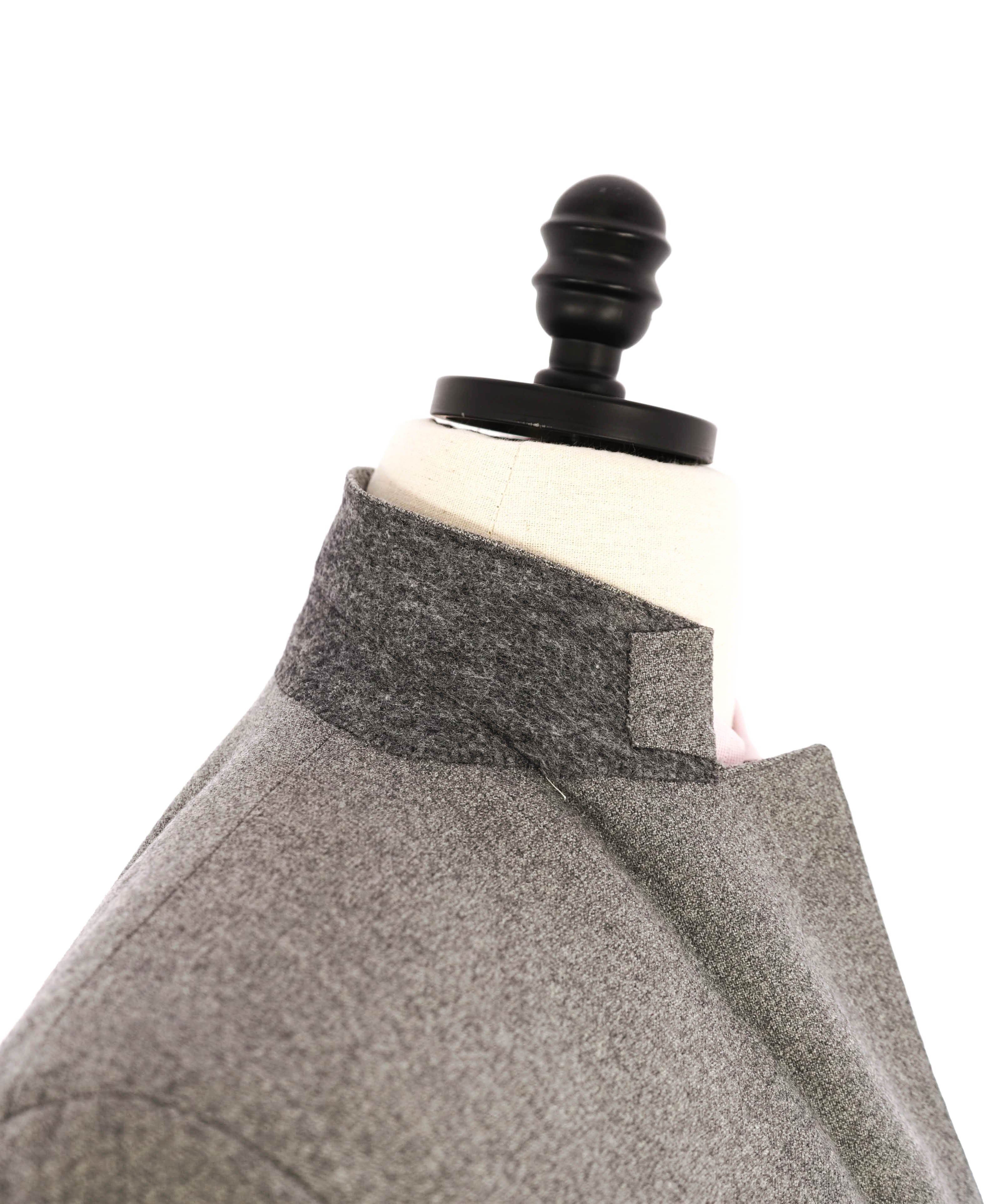 $3,180 BRUNELLO CUCINELLI - Gray Heathered 2/3 Roll Lapel Blazer- 40R