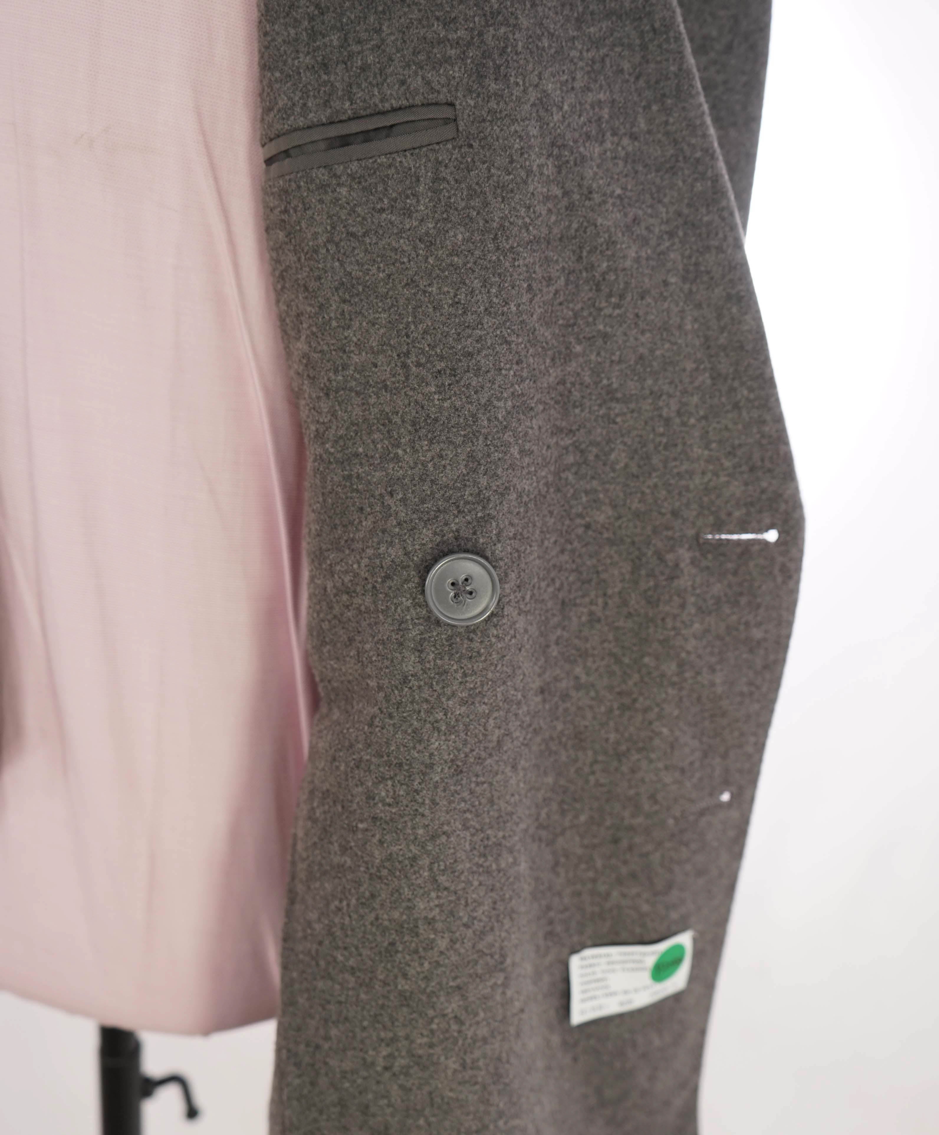 $5,995 RALPH LAUREN PURPLE LABEL - Gray Flannel Solid Double Breasted Suit - 40R