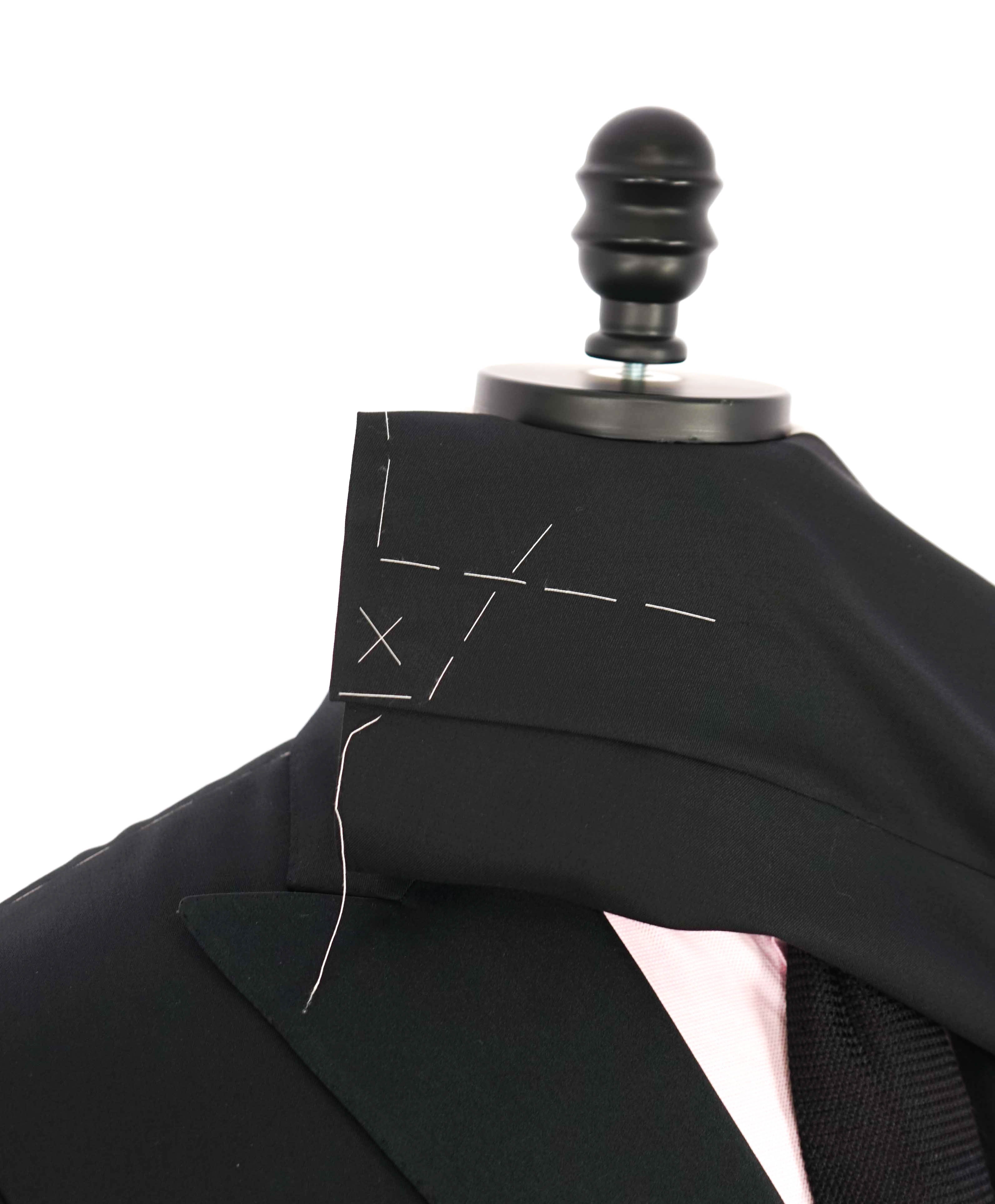 $6,270 BRIONI - *CELEB FAVORITE* Hand Made Italy Black Peak Lapel Tuxedo - 42R