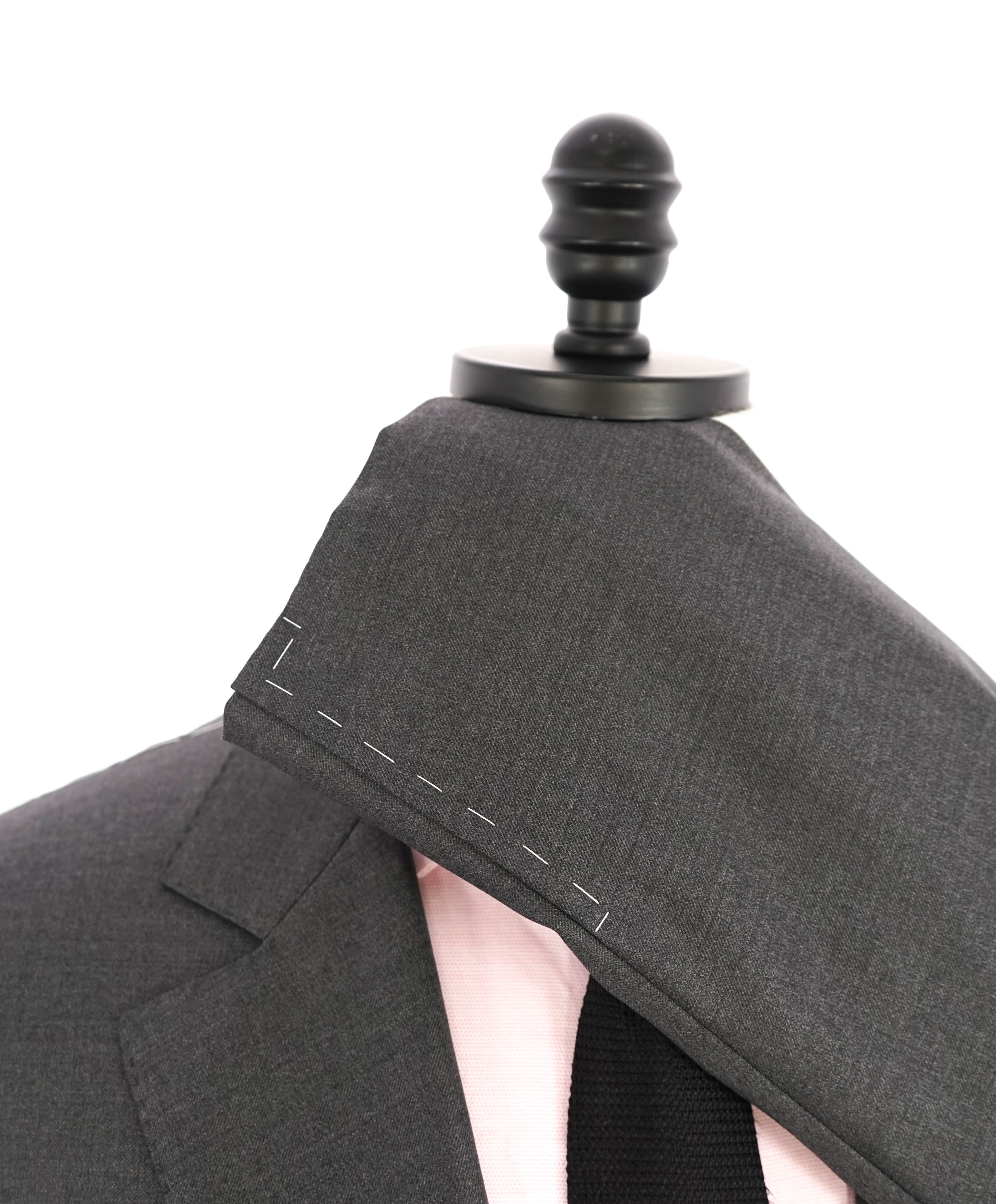 BRUNELLO CUCINELLI - *CLOSET STAPLE* Gray 2/3 Roll Lapel Semi-Lined Suit - 44R 35W