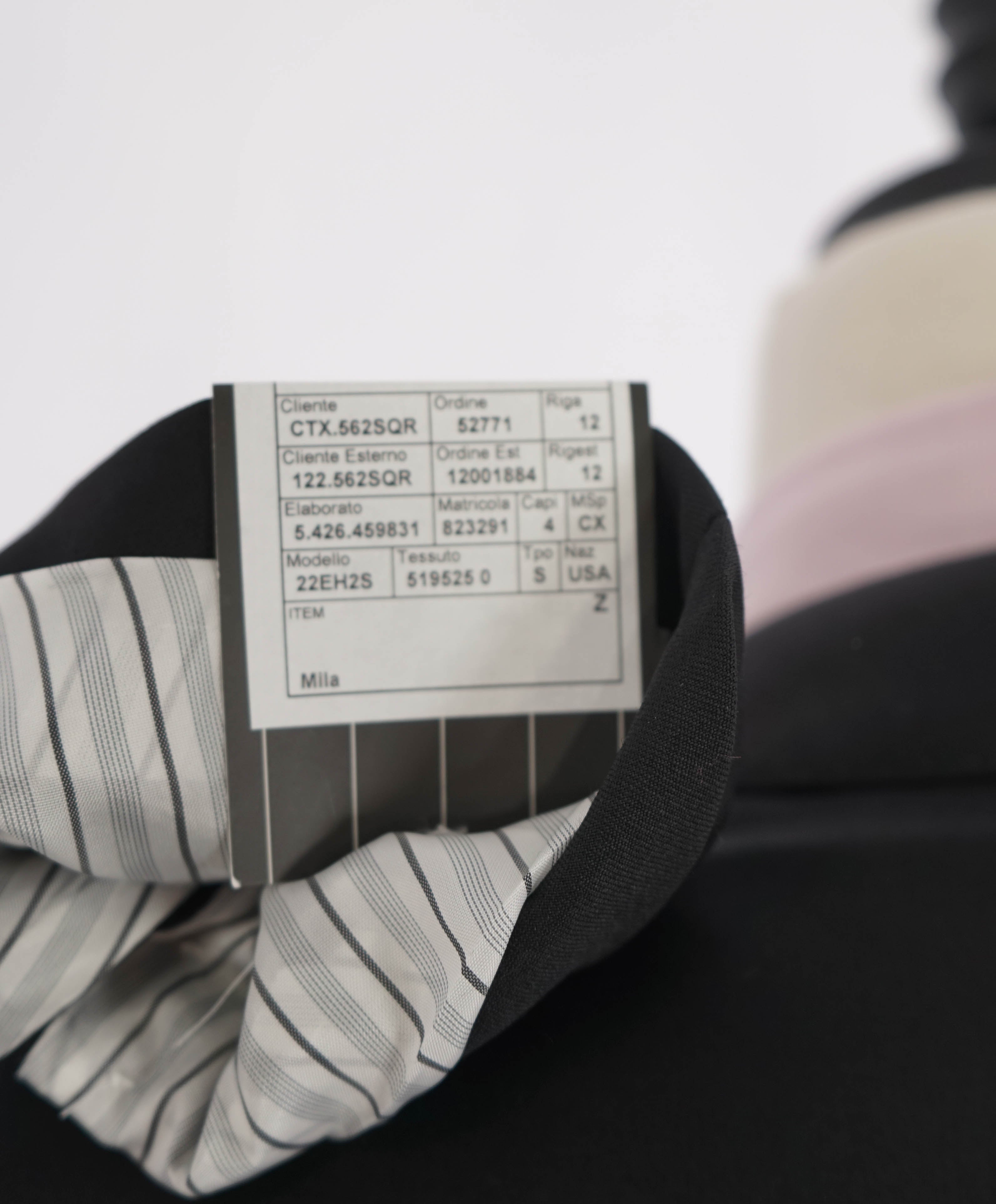 $2,995 ERMENEGILDO ZEGNA - Notch Lapel Tuxedo Dinner Jacket 1-Piece - 46L