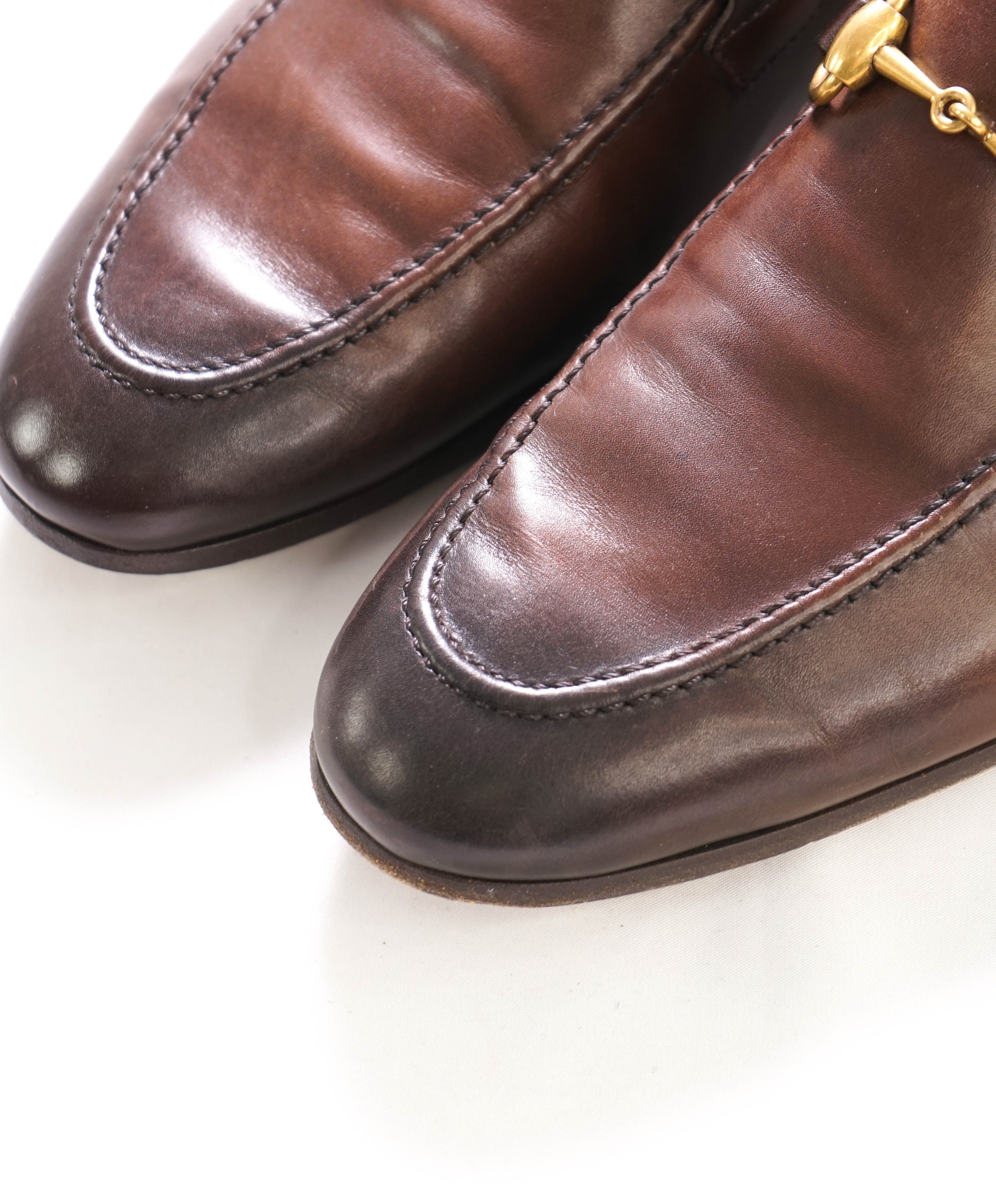 $920 GUCCI - "JORDAAN" Brown ICONIC Horsebit Leather Loafers - 7US (6.5G)