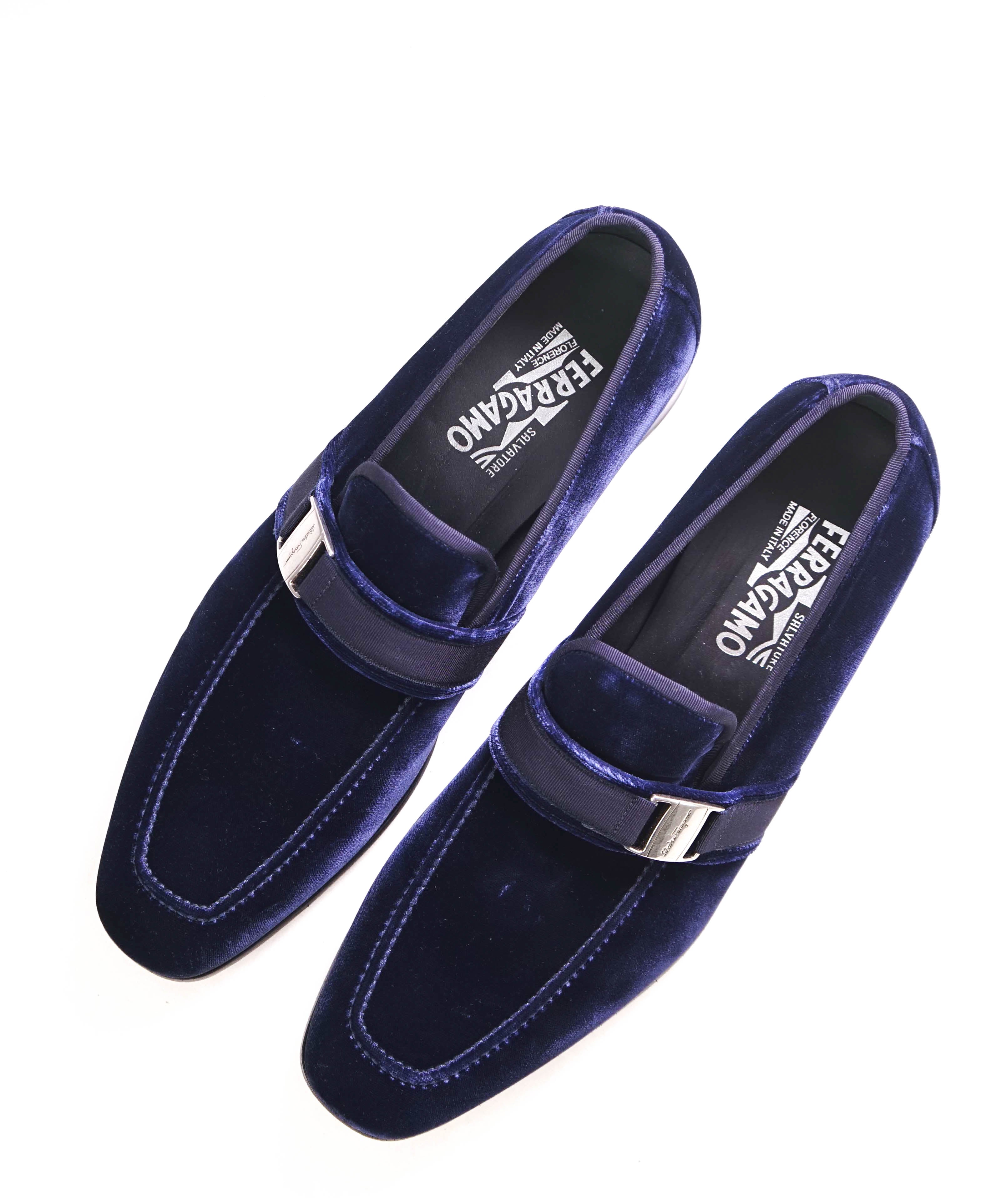 SALVATORE FERRAGAMO - Velvet "DANNY 2" Loafers Navy Blue Sardegna Buckle - 12 D