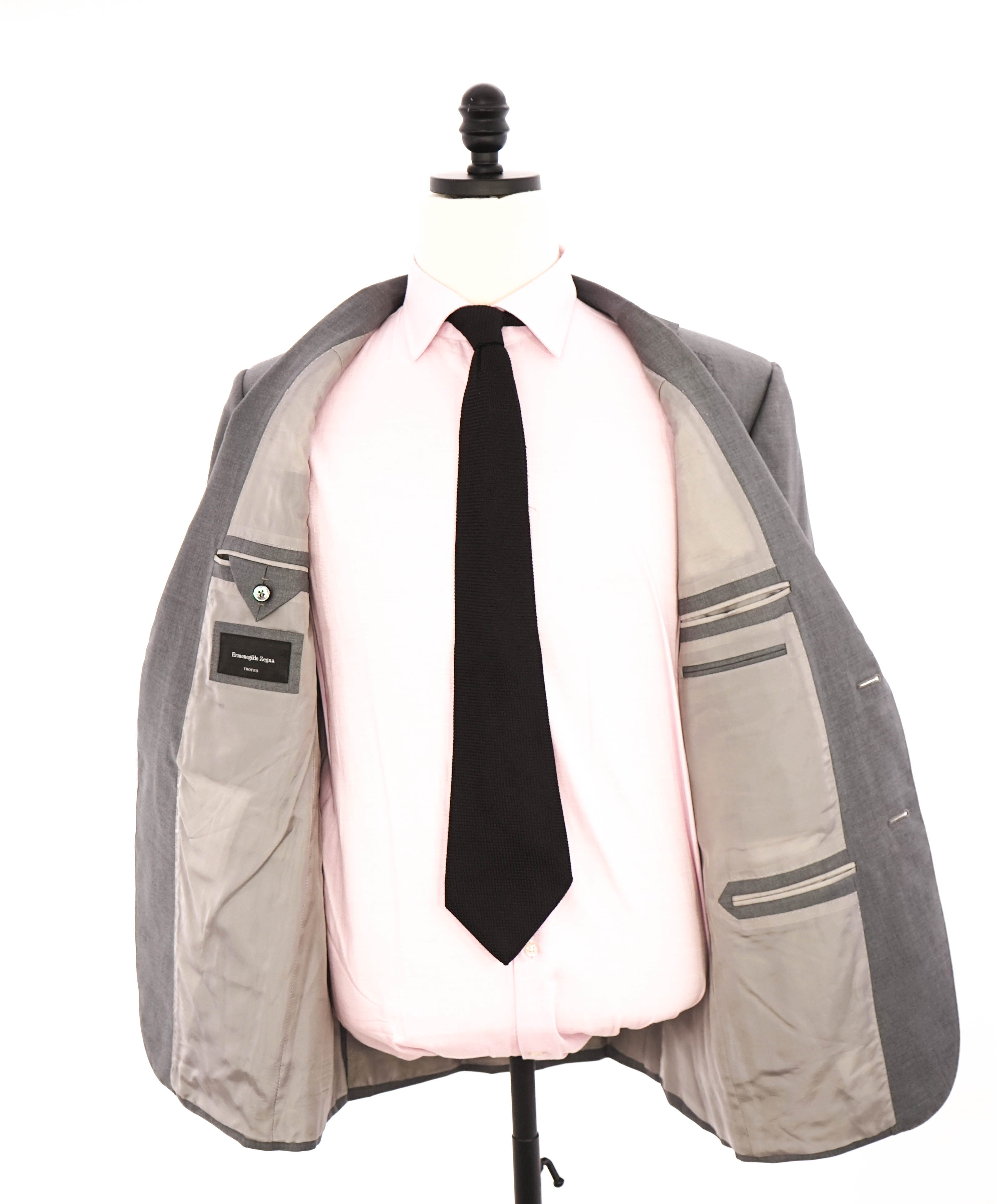 $3,290 ERMENEGILDO ZEGNA- “TORFEO” Light Gray Solid Blazer- 40R