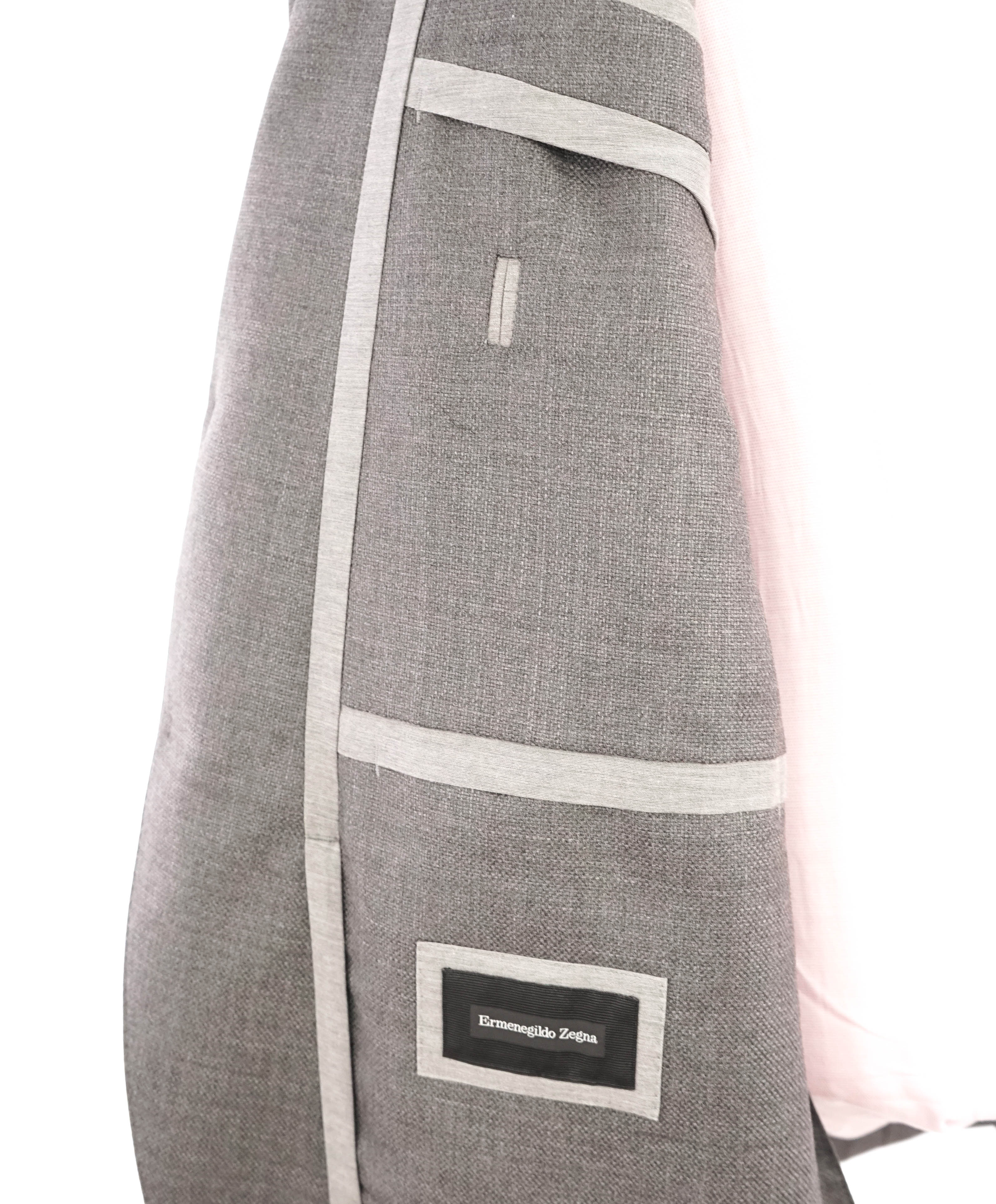 $3,295 ERMENEGILDO ZEGNA - Gray Royal Weave "10 POCKET" Blazer - 48R