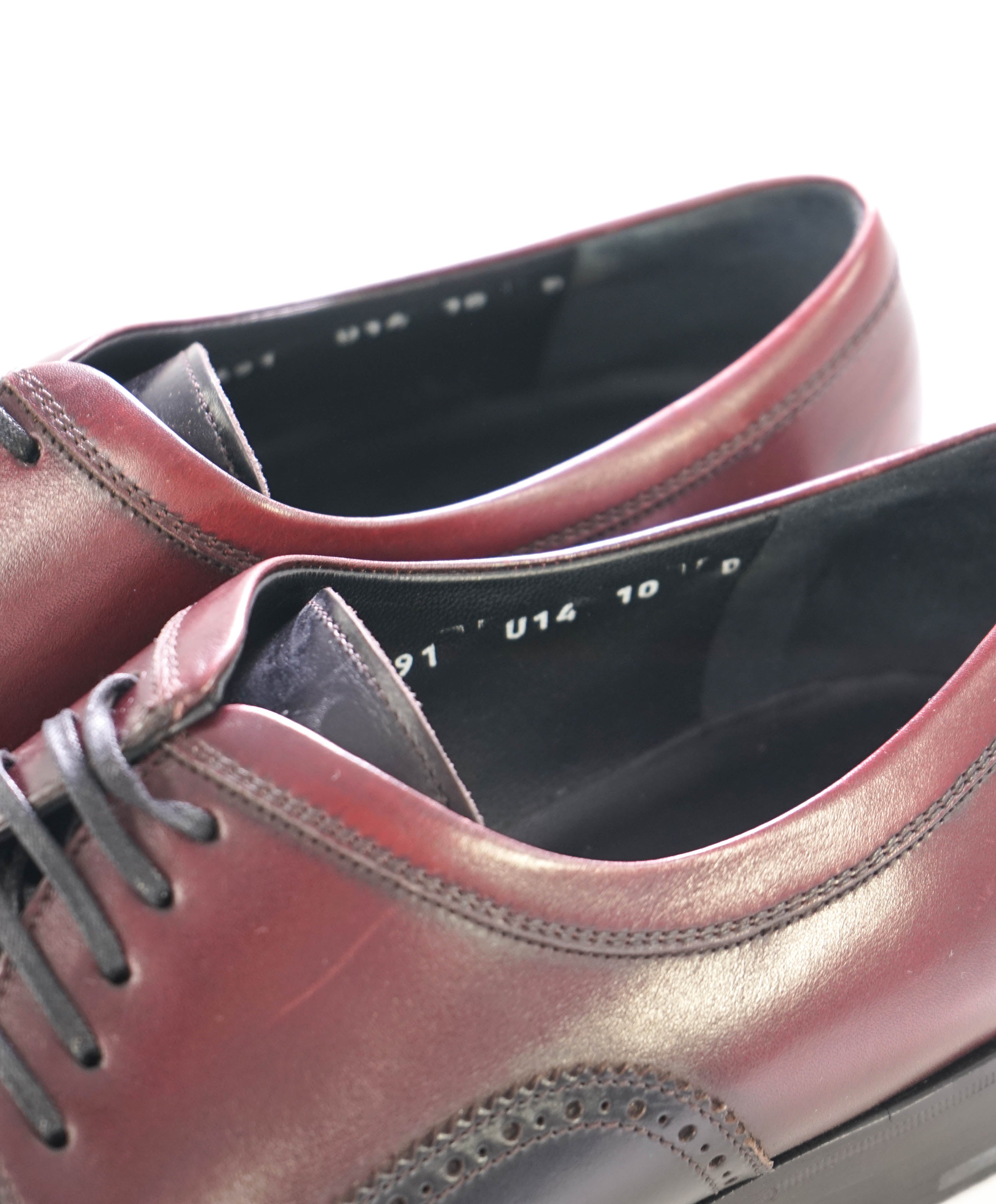 $950 SALVATORE FERRAGAMO - 2-Tone Brogue Oxfords - 10 D US