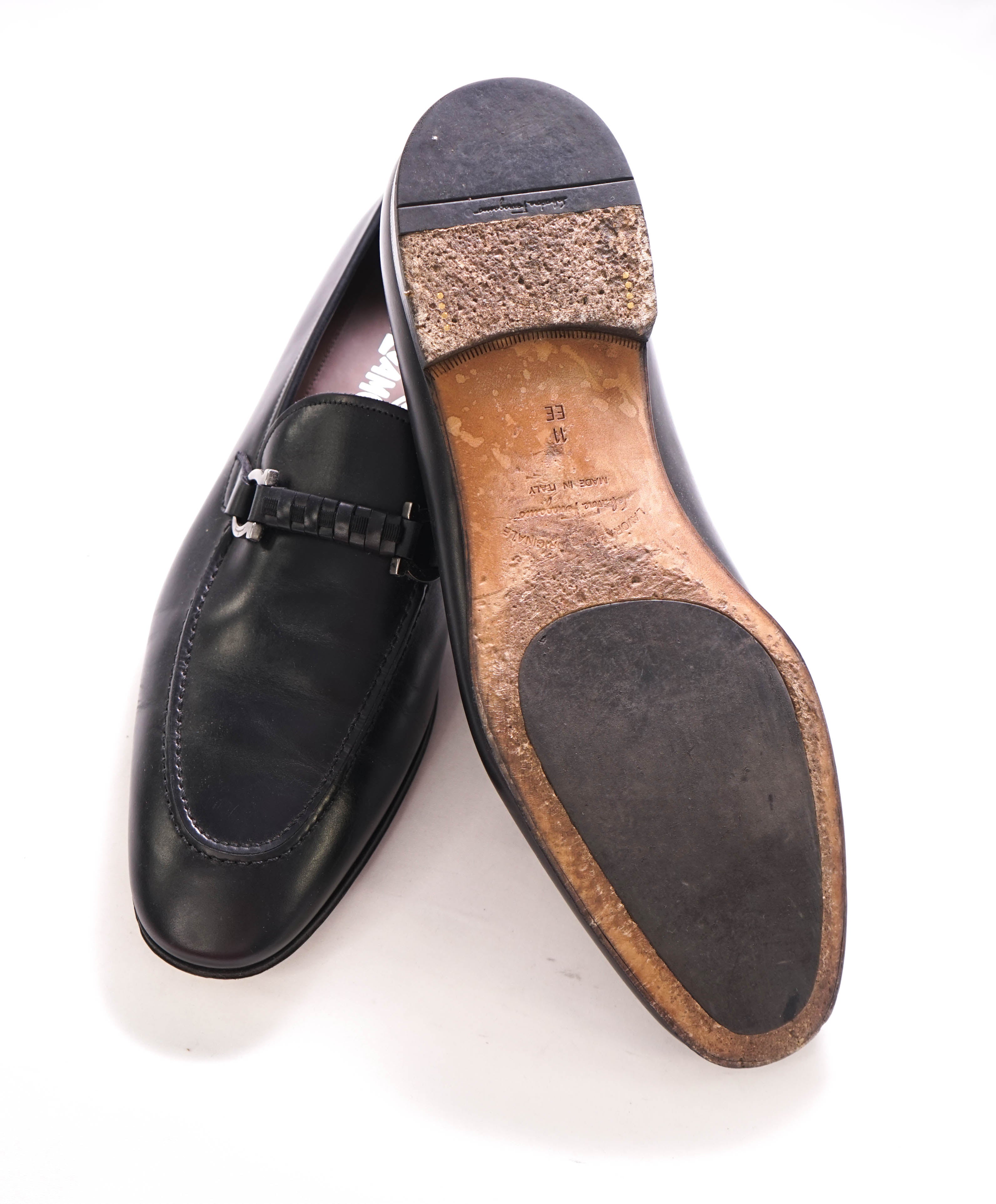 $850 SALVATORE FERRAGAMO - "BENFORD" Black Logo Bit Front Loafer - 11E US