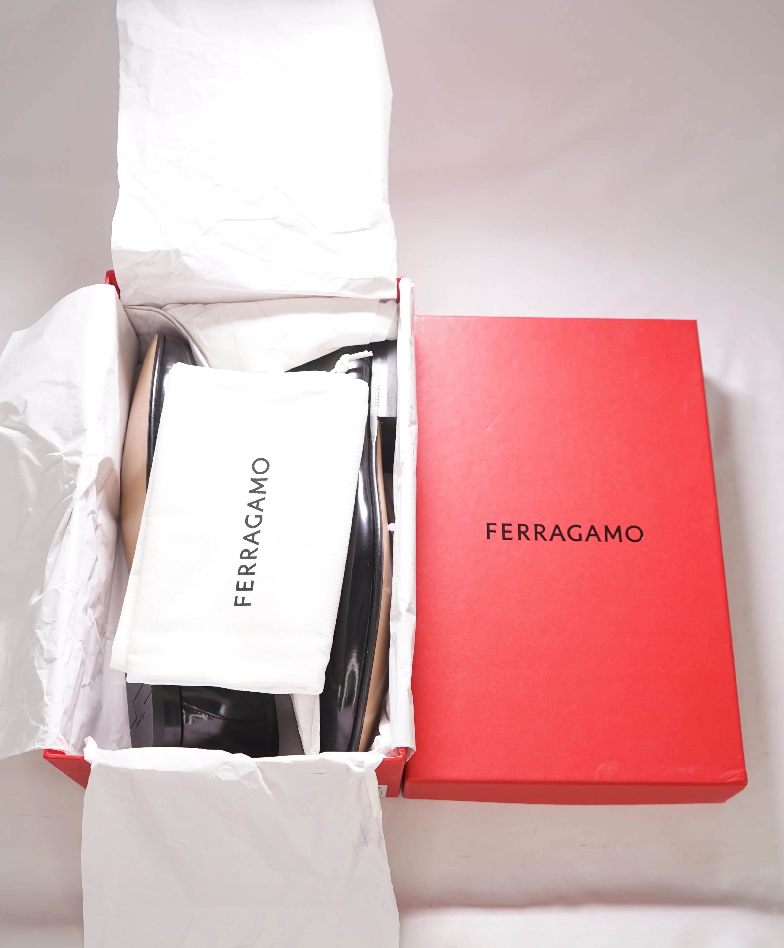 $850 SALVATORE FERRAGAMO - “GIN 4" Gancini Bit Loafer Black Leather - 11 EE US