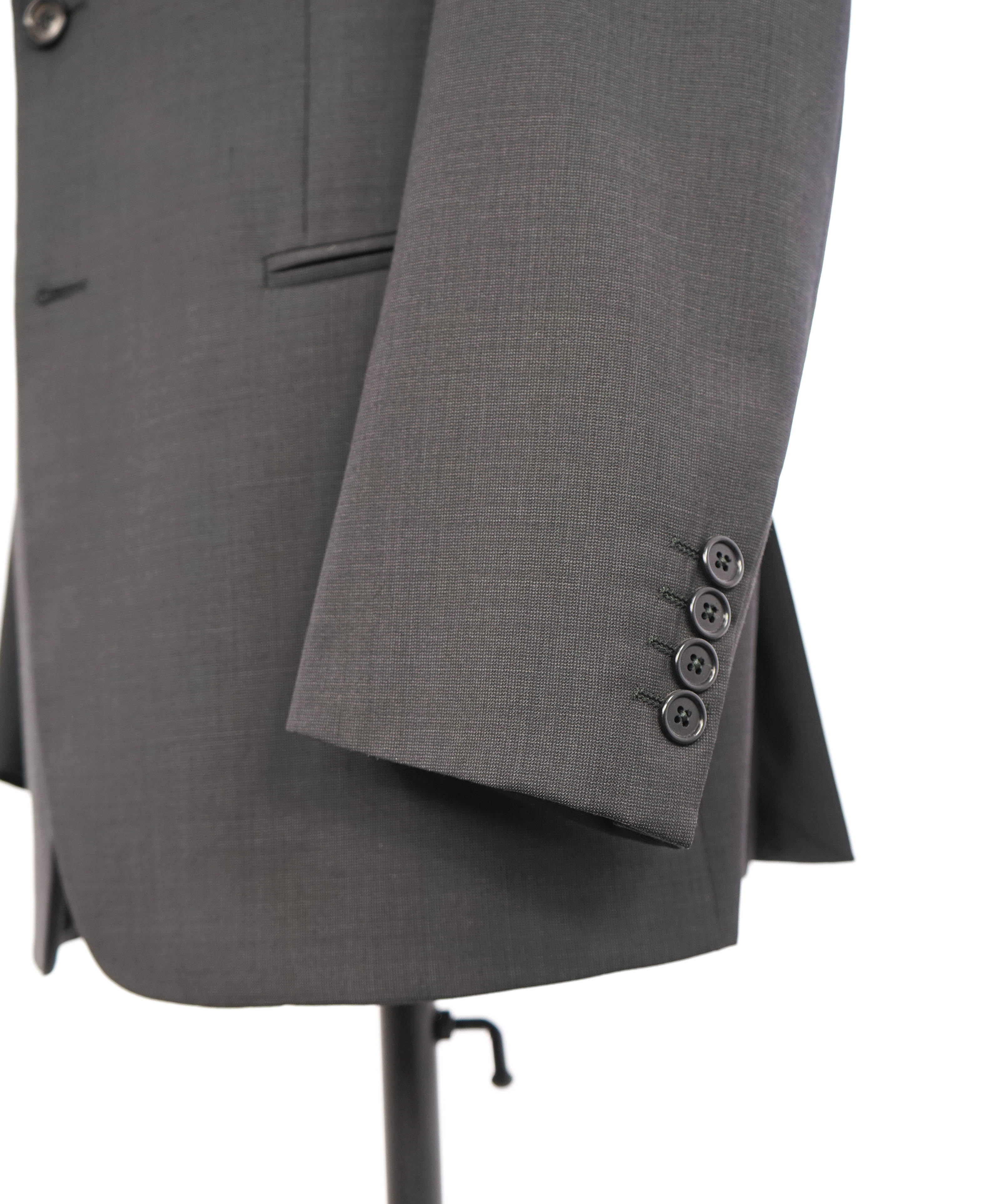 ARMANI COLLEZIONI - "Giorgio Line" Wool Textured Solid Gray Suit - 40R