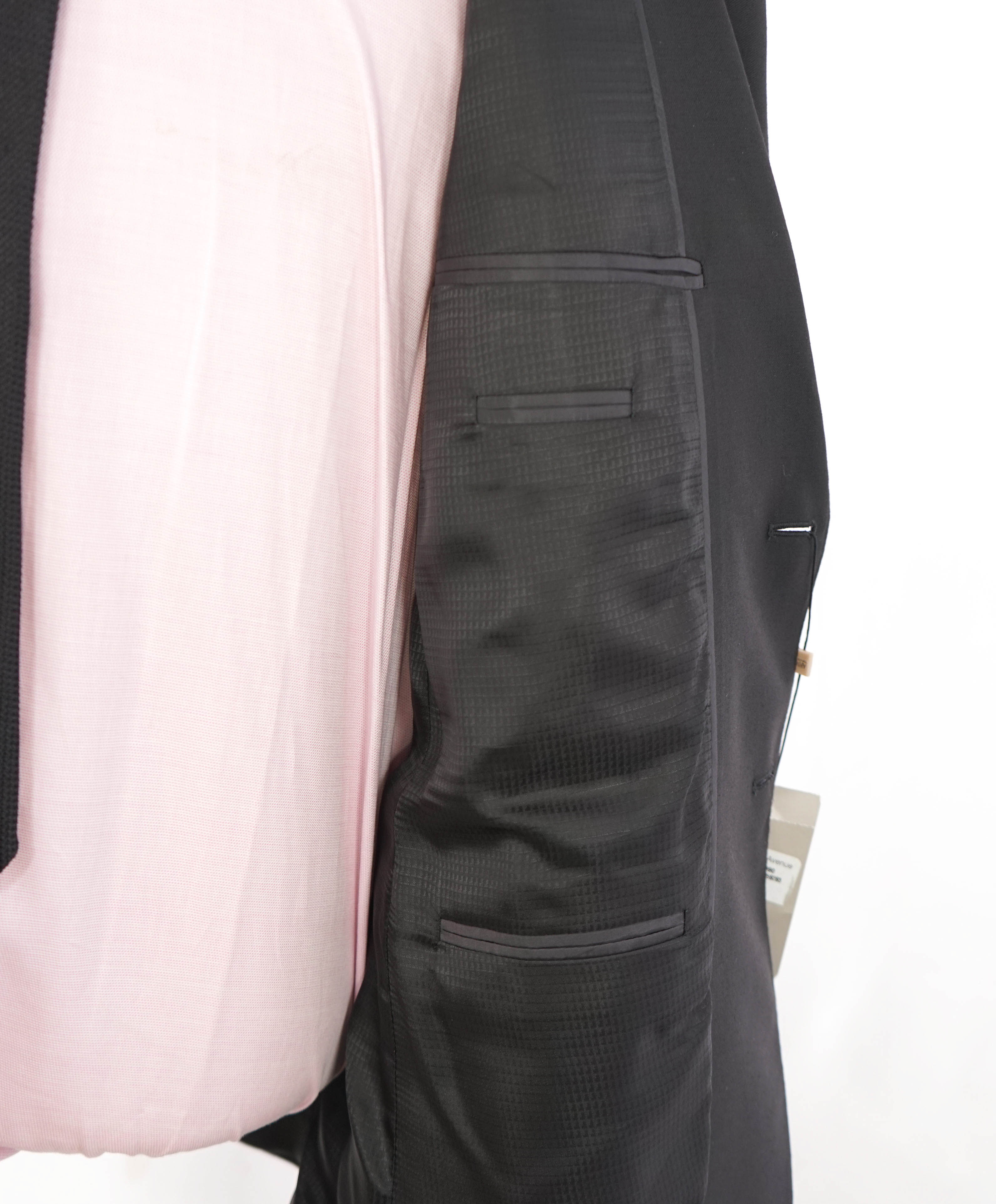 ARMANI COLLEZIONI - "G Line" Modern Black Notch Lapel Suit - 40R