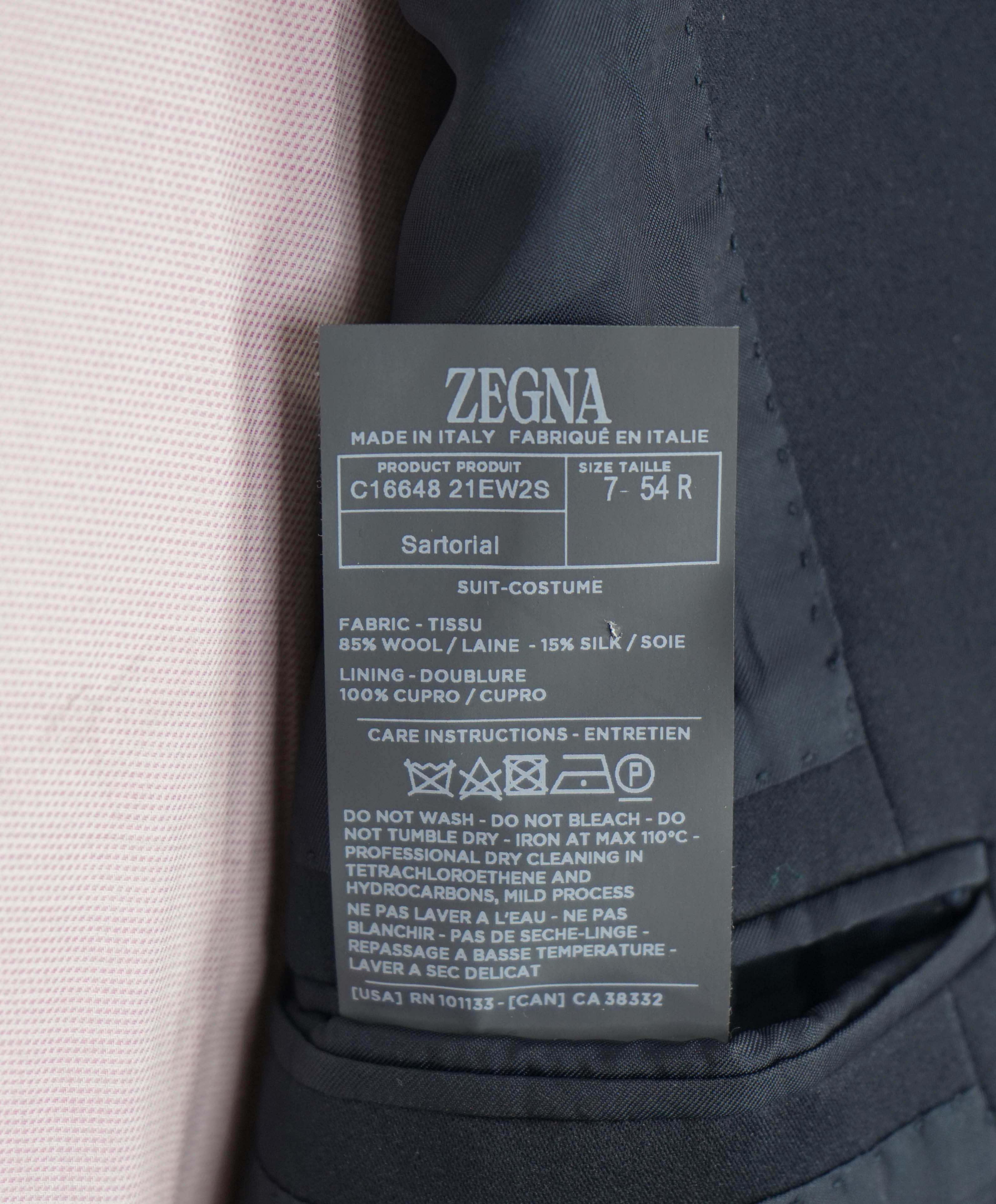 $5,995 ERMENEGILDO ZEGNA - "TROFEO 600" Wool/Silk Peak Lapel Navy Tuxedo - 44R